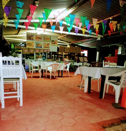 Perdomo's Pizza image 5
