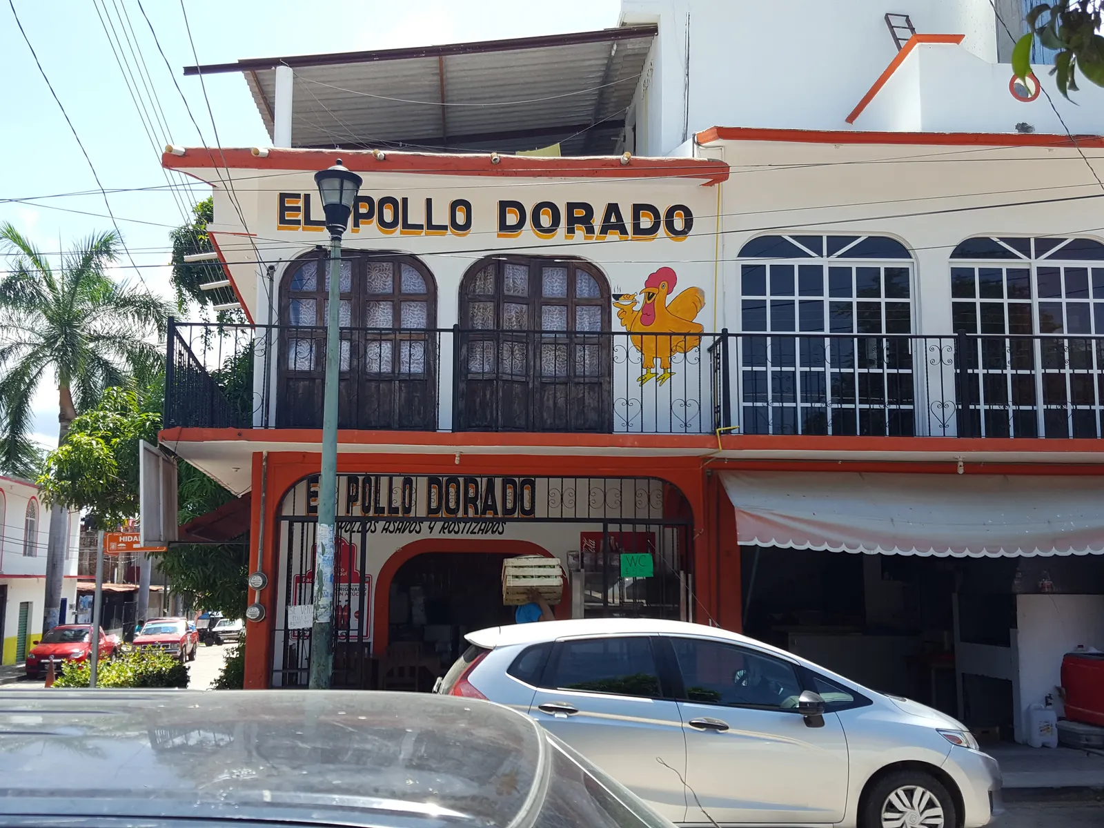 El Pollo Dorado image 1