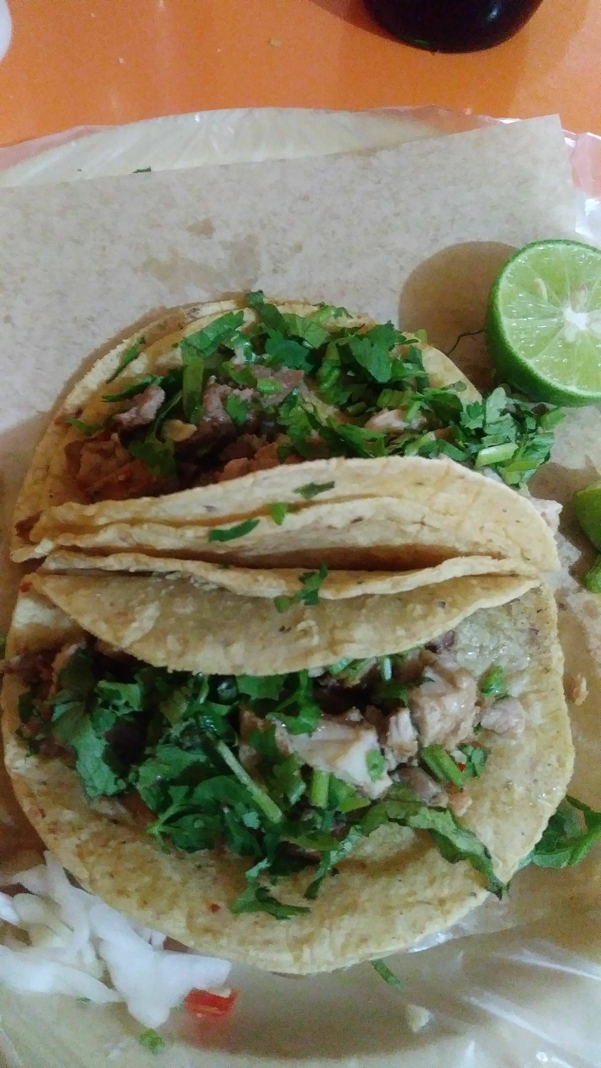 Tacos El Amigo Pascual image 2
