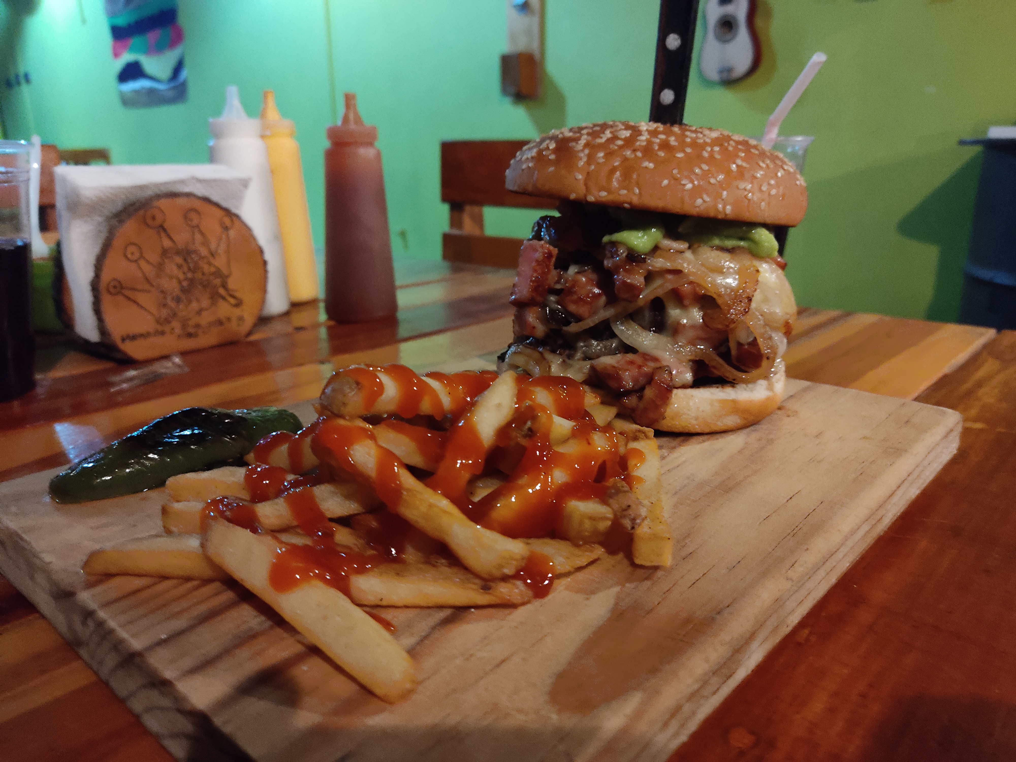 Manada’s Burger's y más image 1