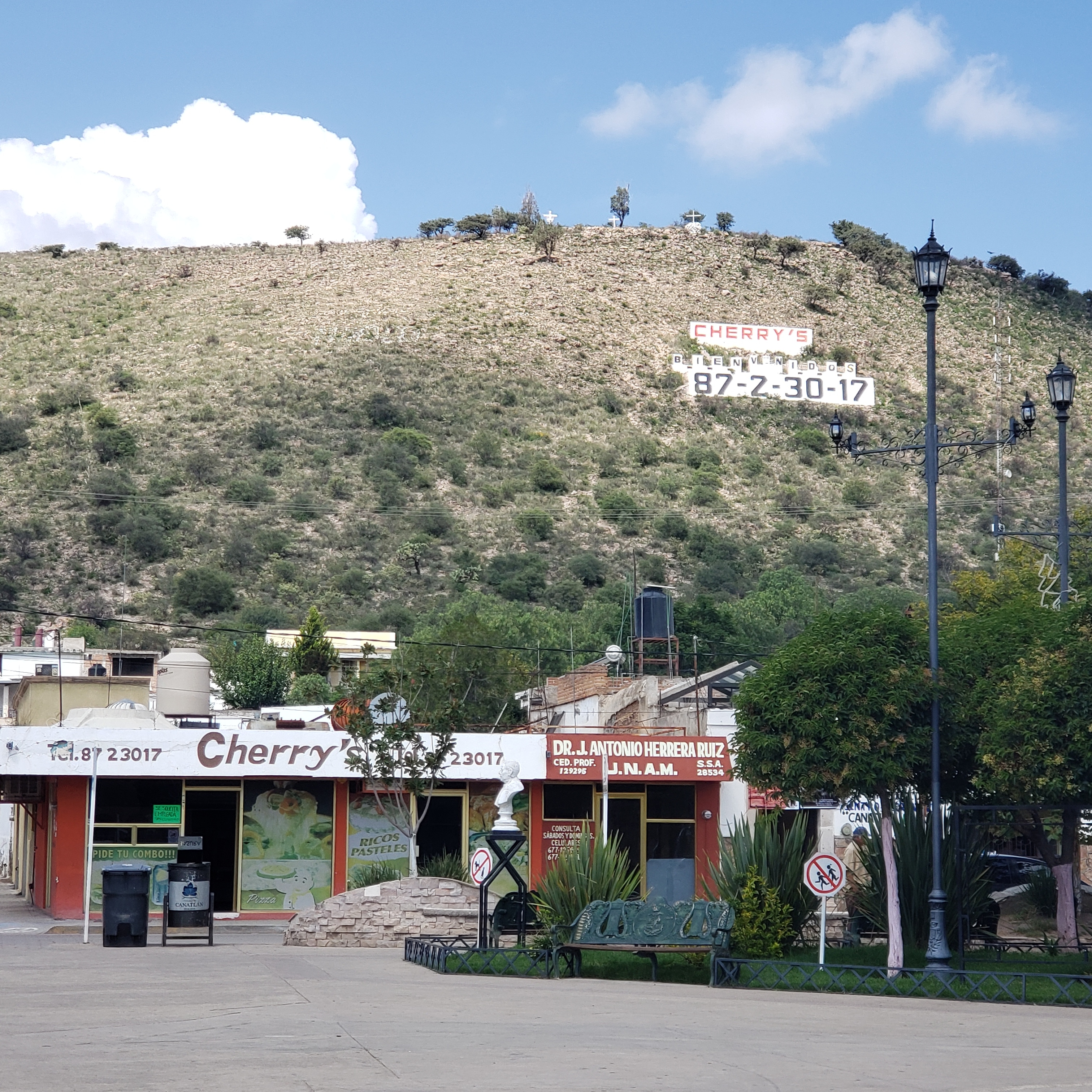 Cherry's Pizza image 4