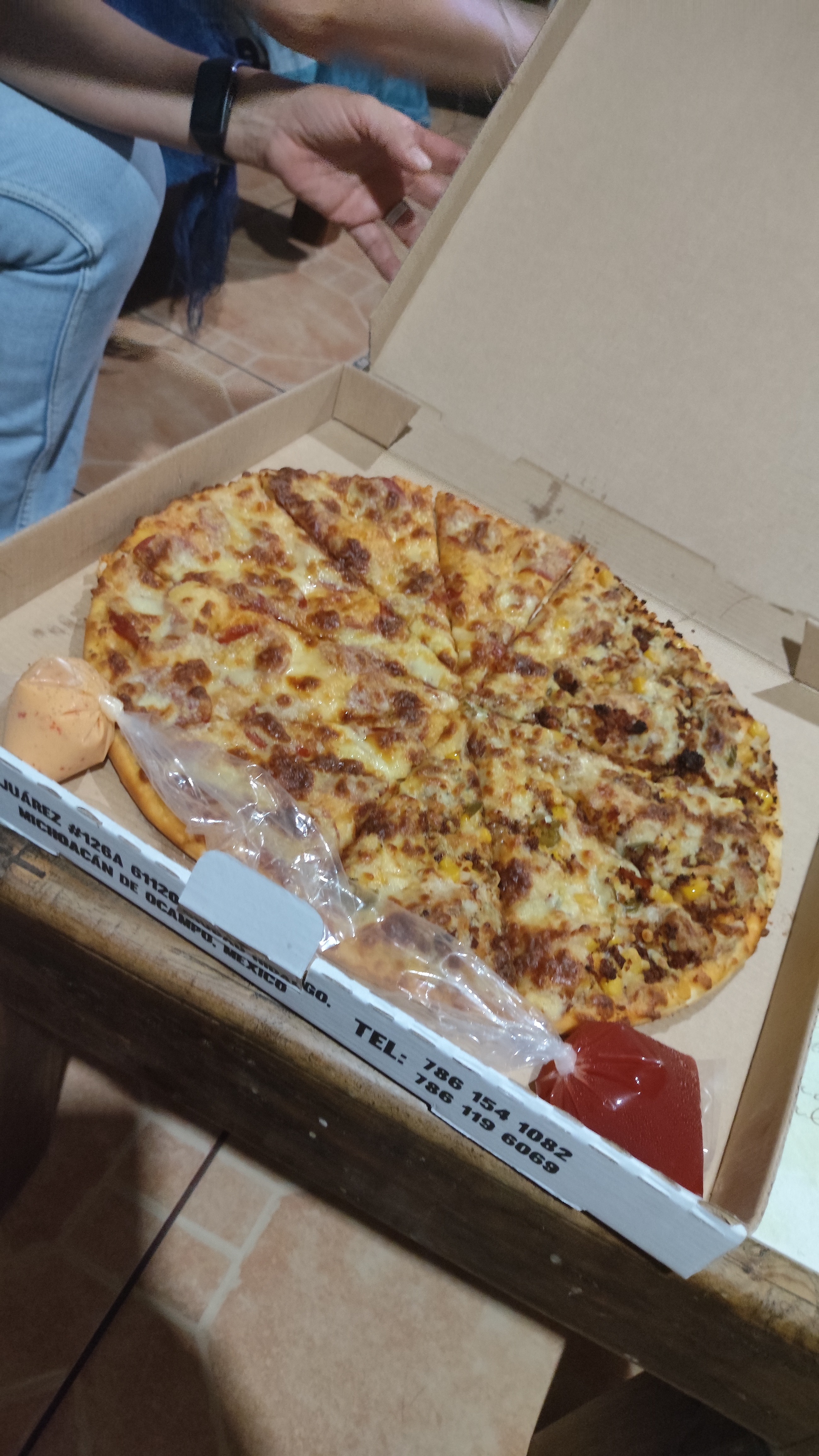 Moltos Pizza image 2