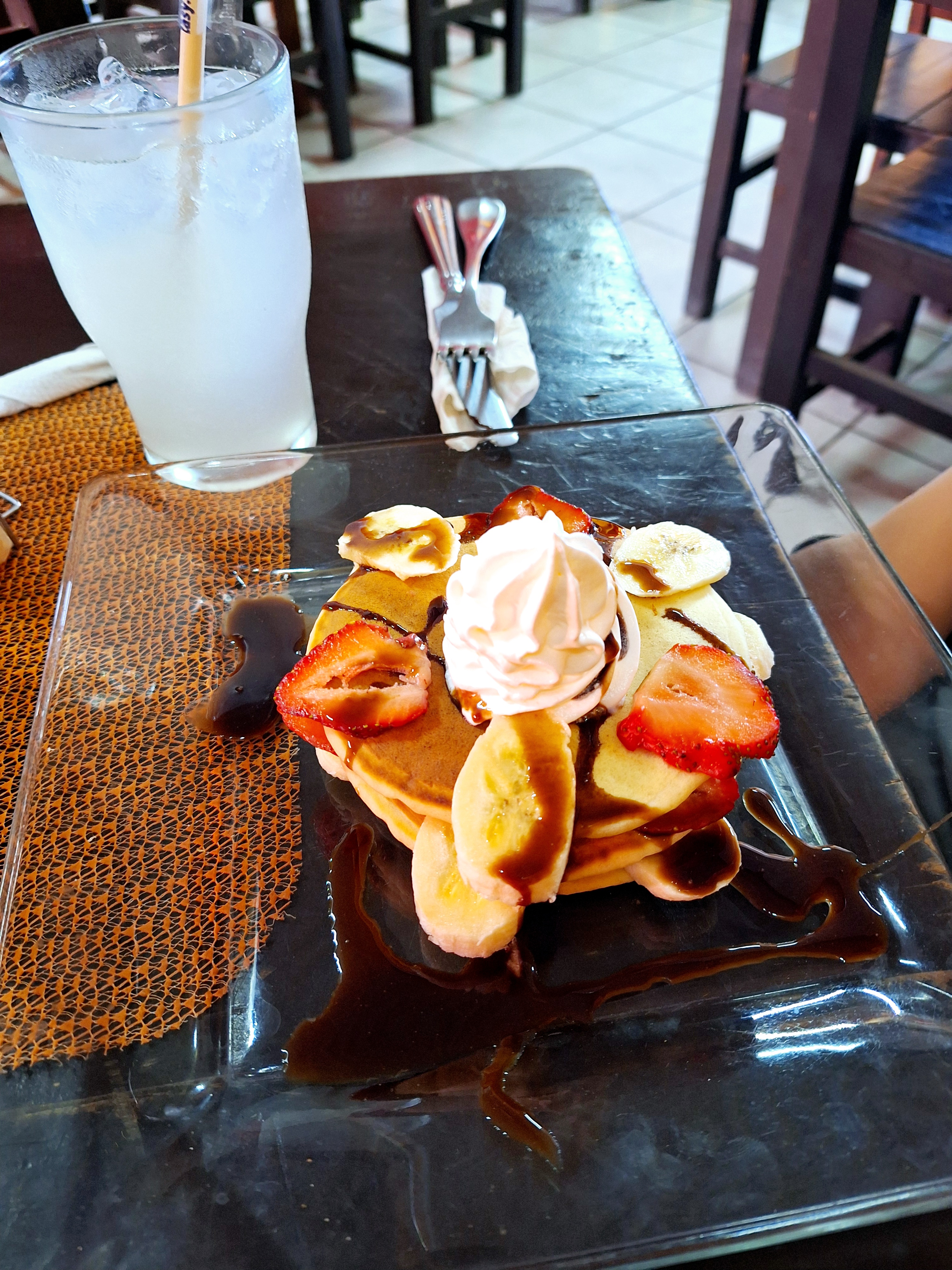 Waffleland Café Restaurante Bar image 4