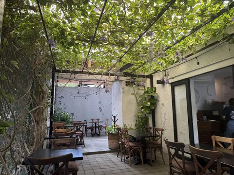 Bonito Kitchen, Tules image 1