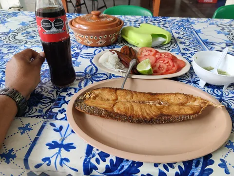 Pescaderia El Peje image 1