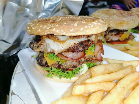 ¡ALABURGUER! image 2