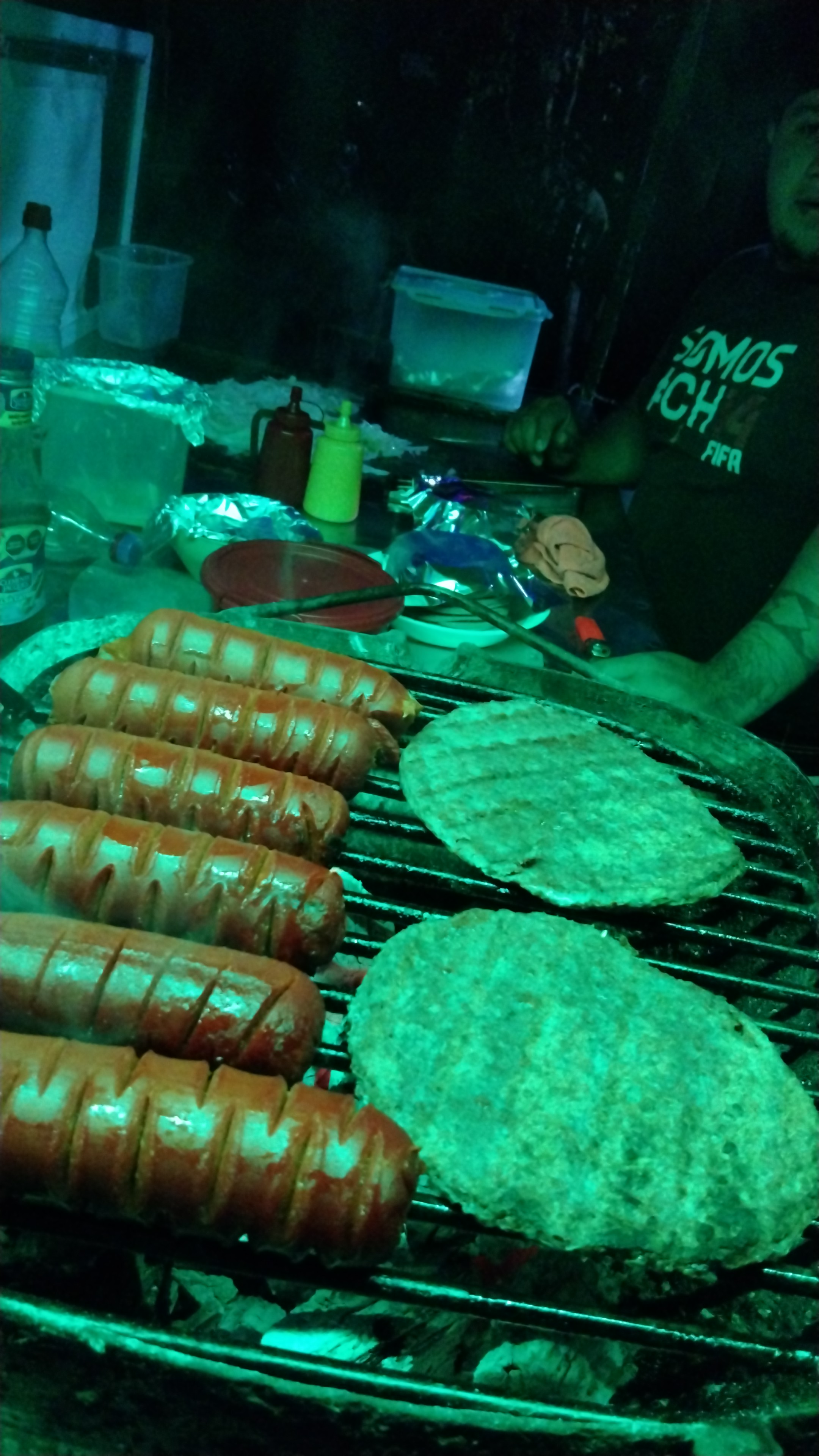 Hot dogs y Hamburguesas al carbón image 4