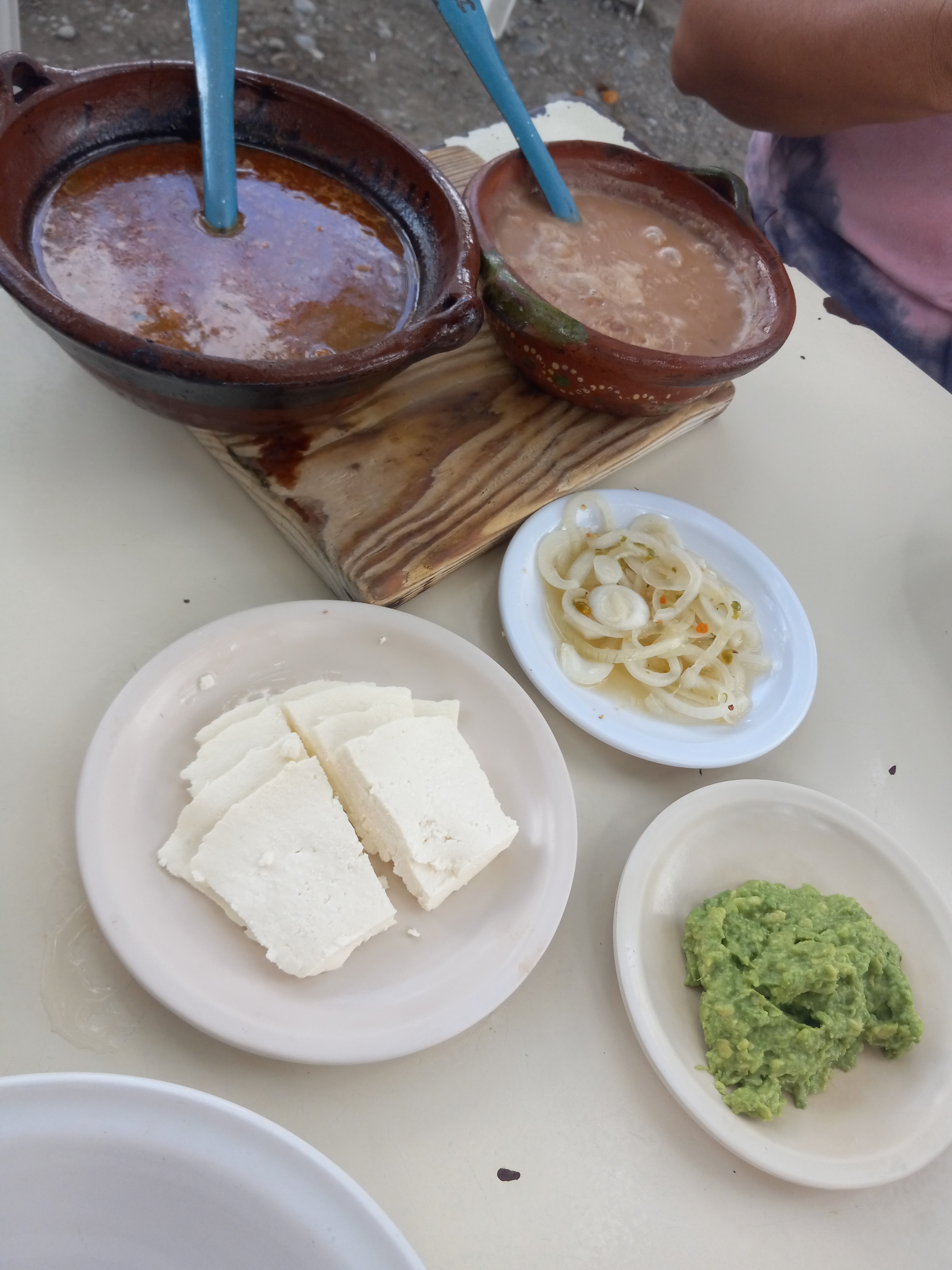 LAS COMADRES image 3