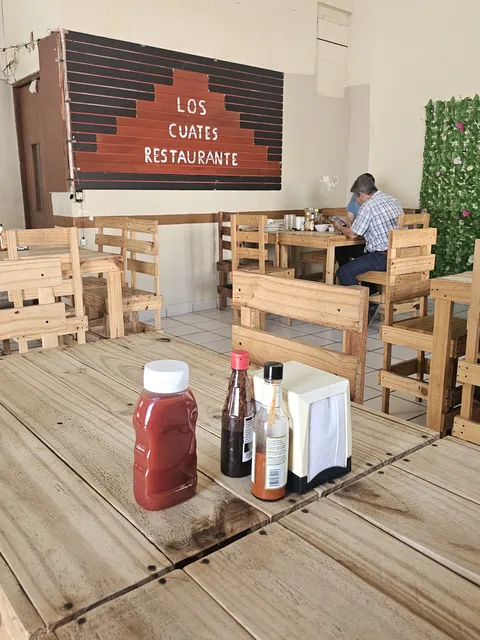 Los cuates restaurante image 1