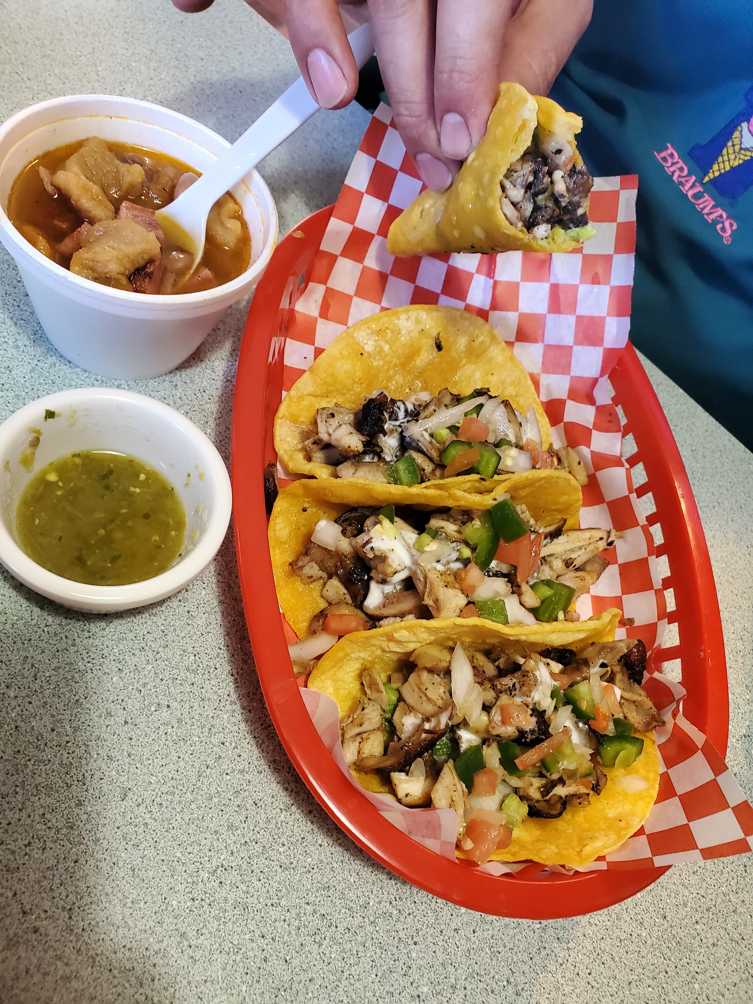 La Primer Mordida El Porvenir image 9