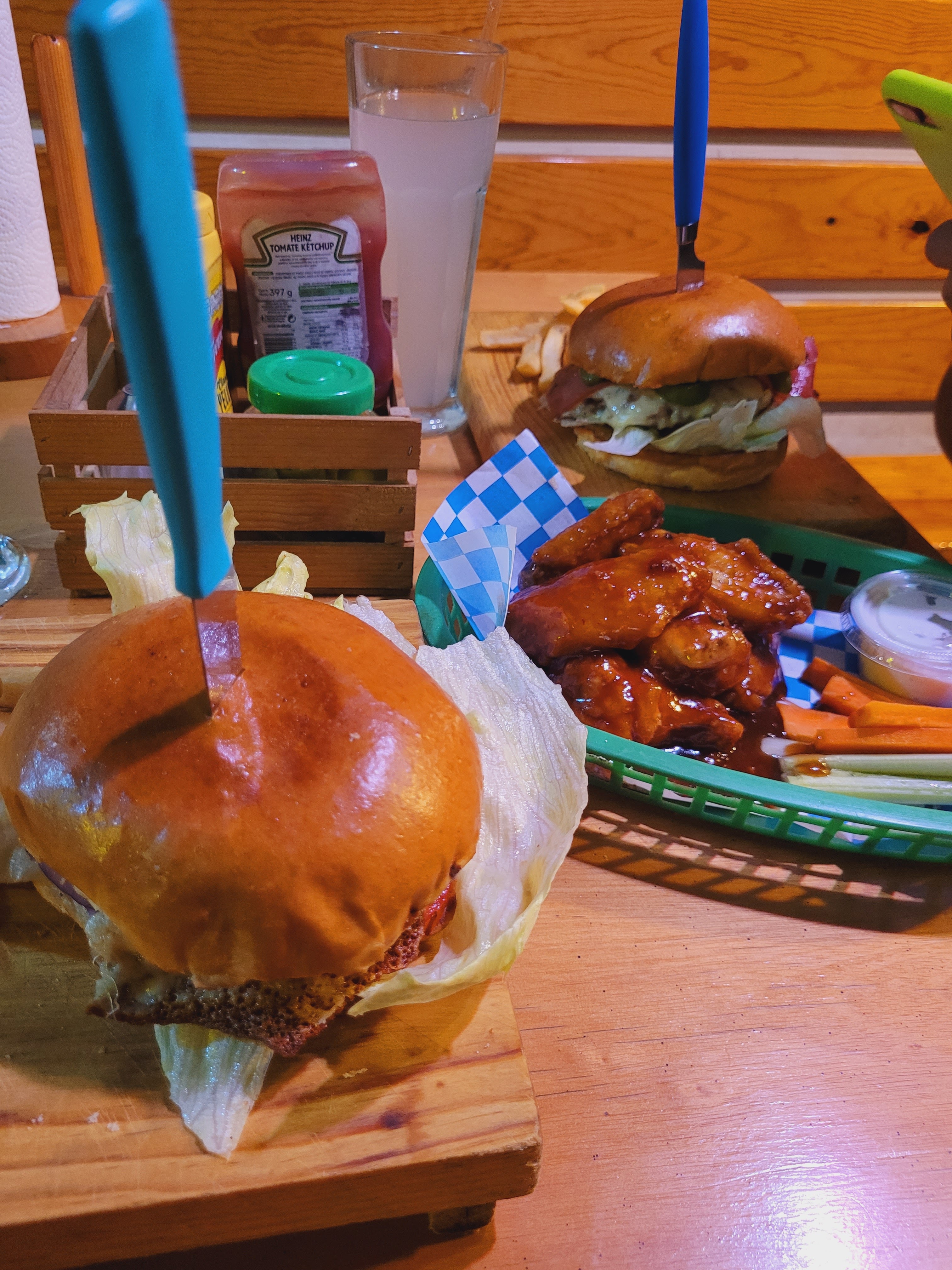 Da Broders Burguers image 7