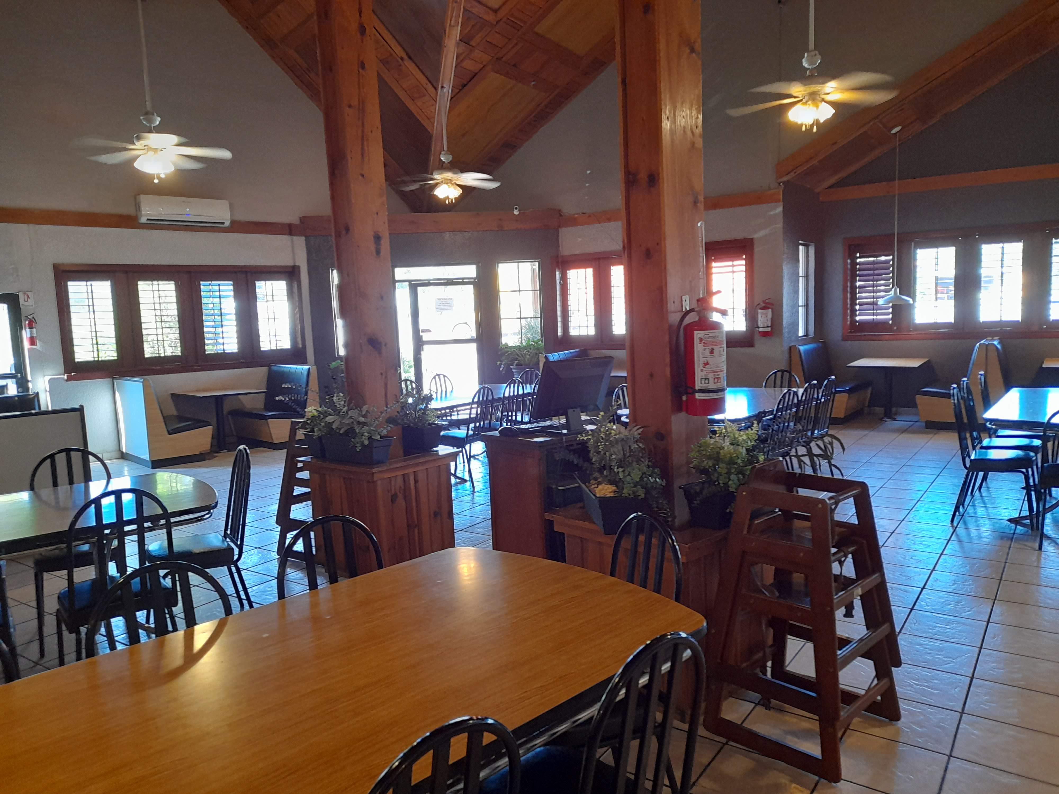 El Palo Verde Restaurant image 7