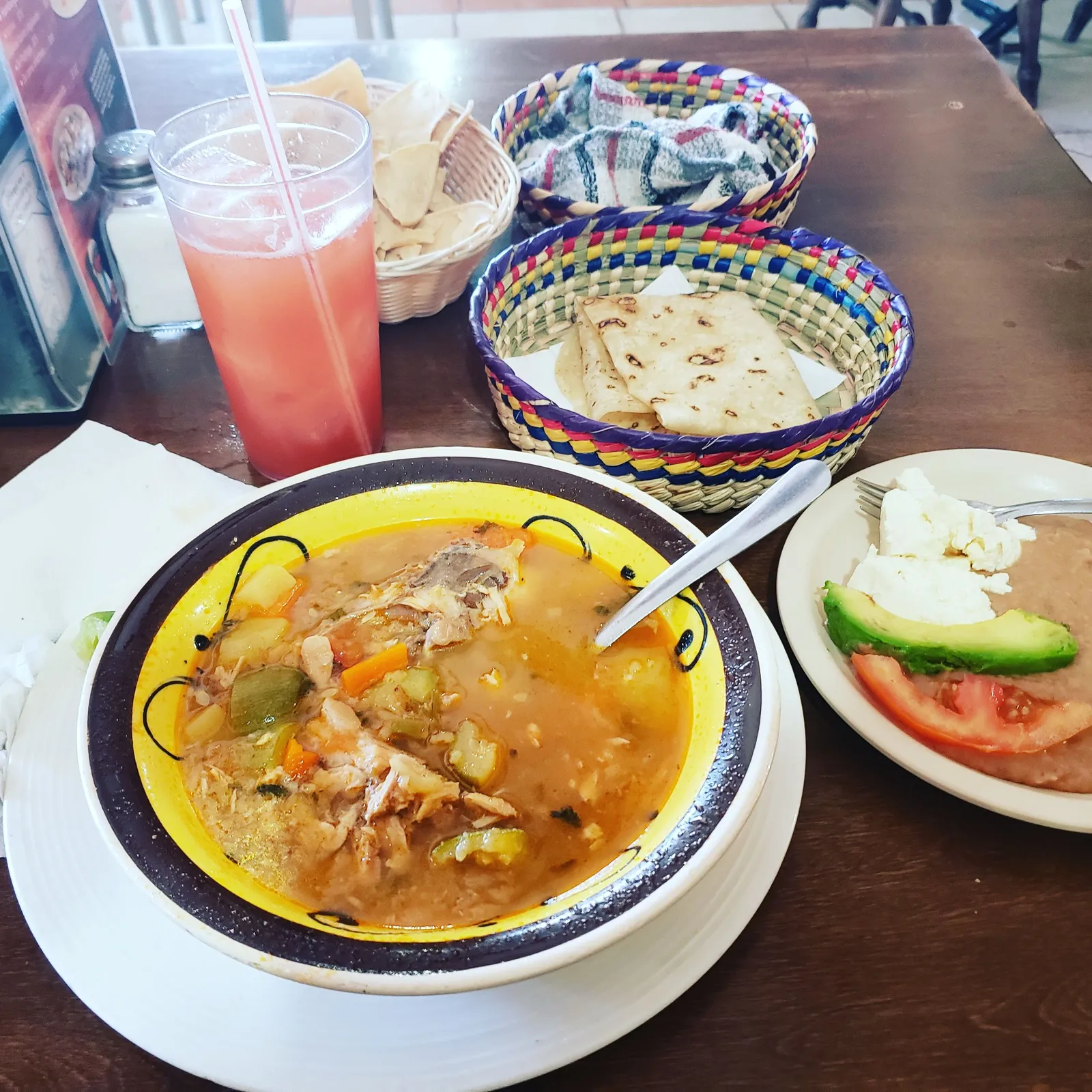 Restauran Tradicional image 2
