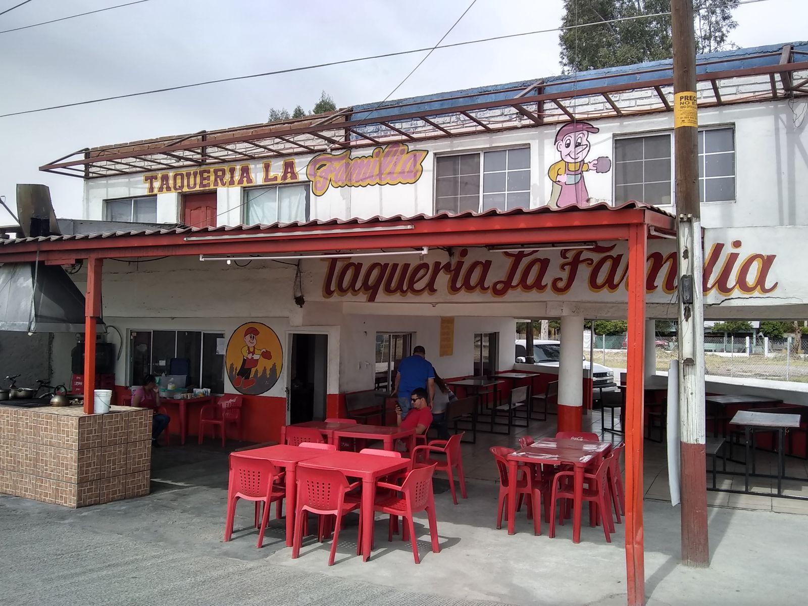 Taqueria la familia image 1