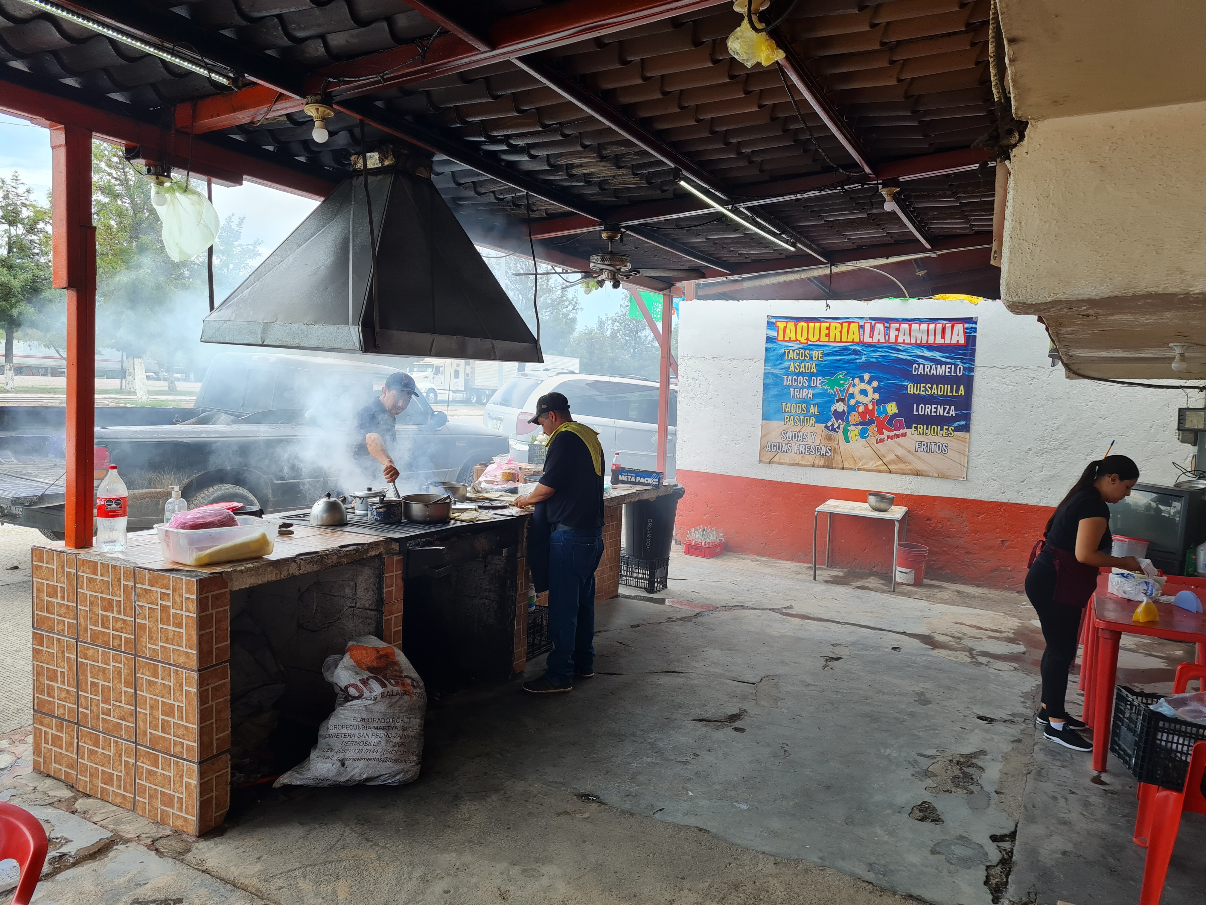 Taqueria la familia image 5