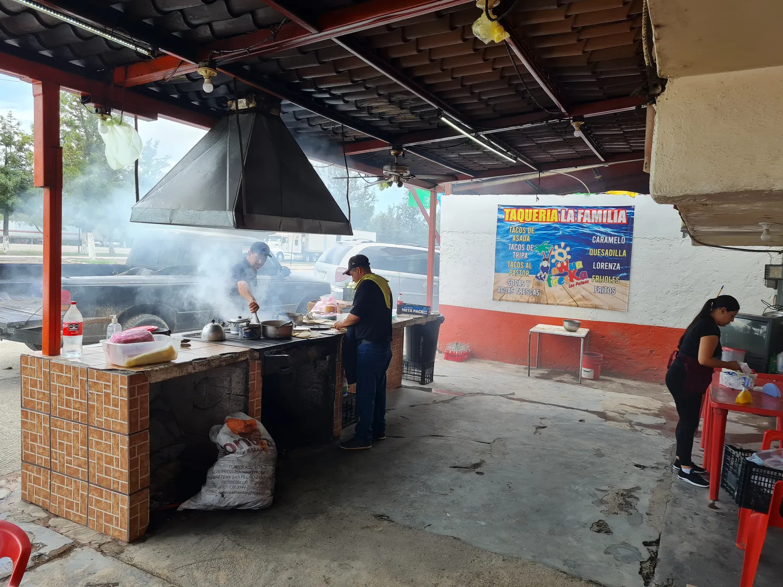 Taqueria la familia image 5