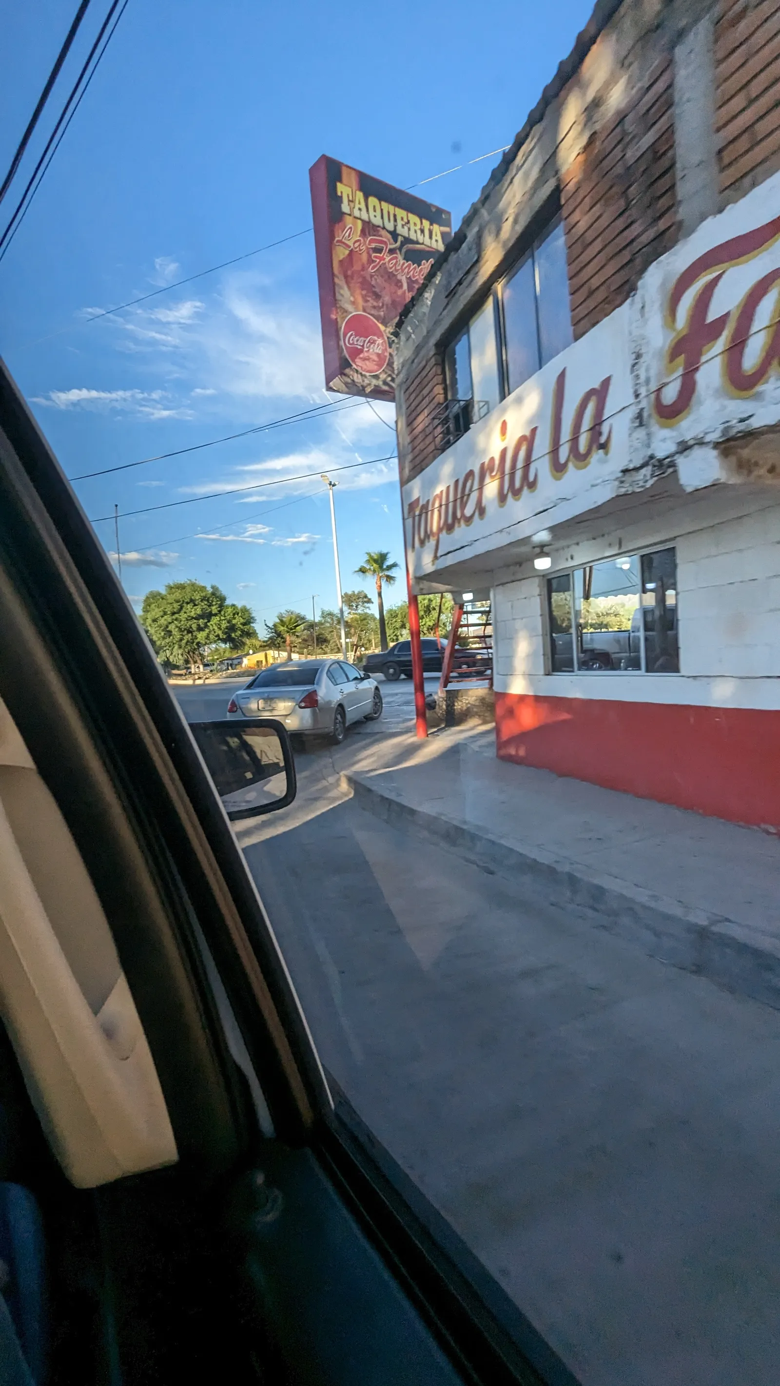 Taqueria la familia image 10