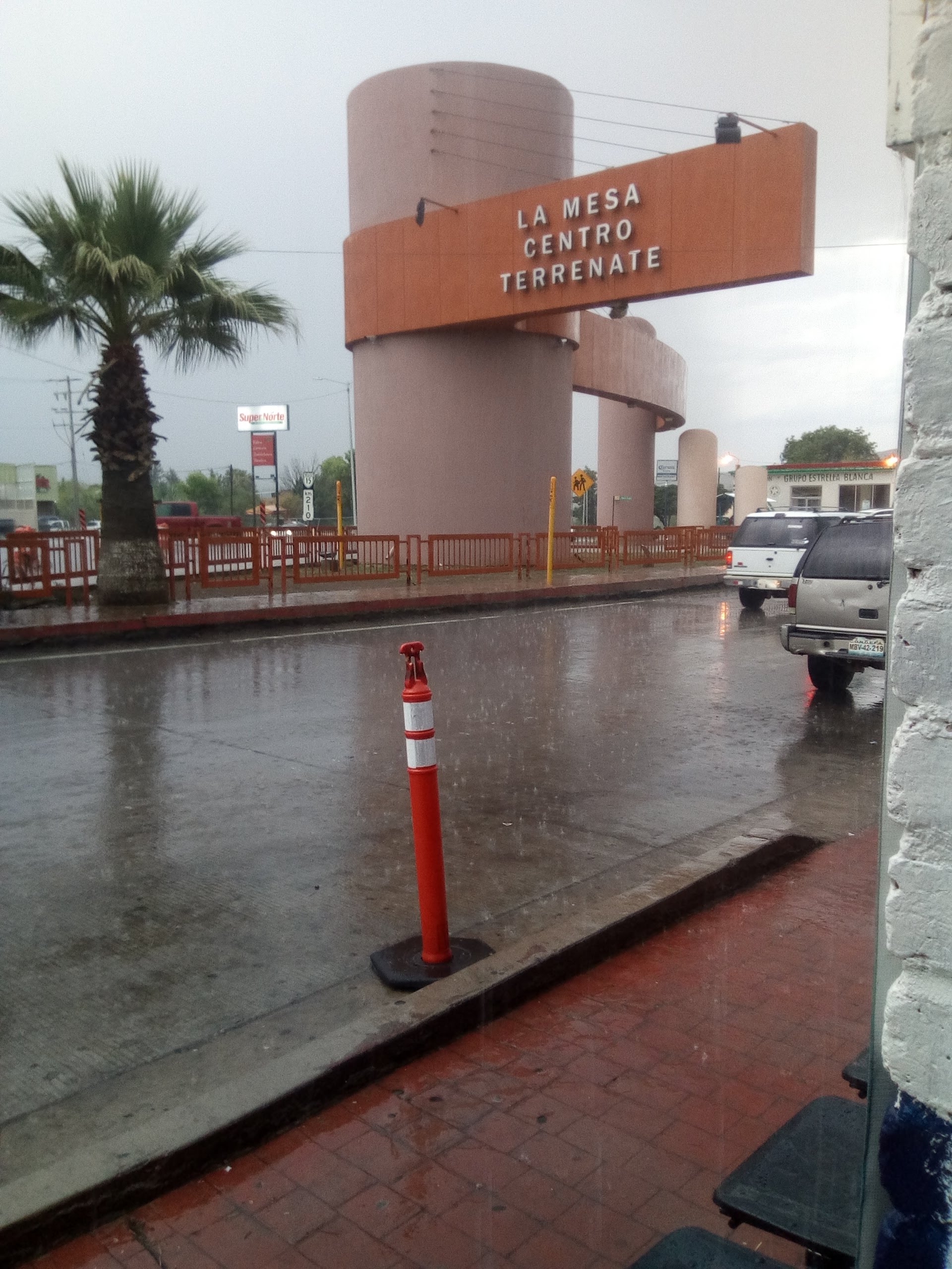 Chapo' Hot Dog's ( El Chino) image 6