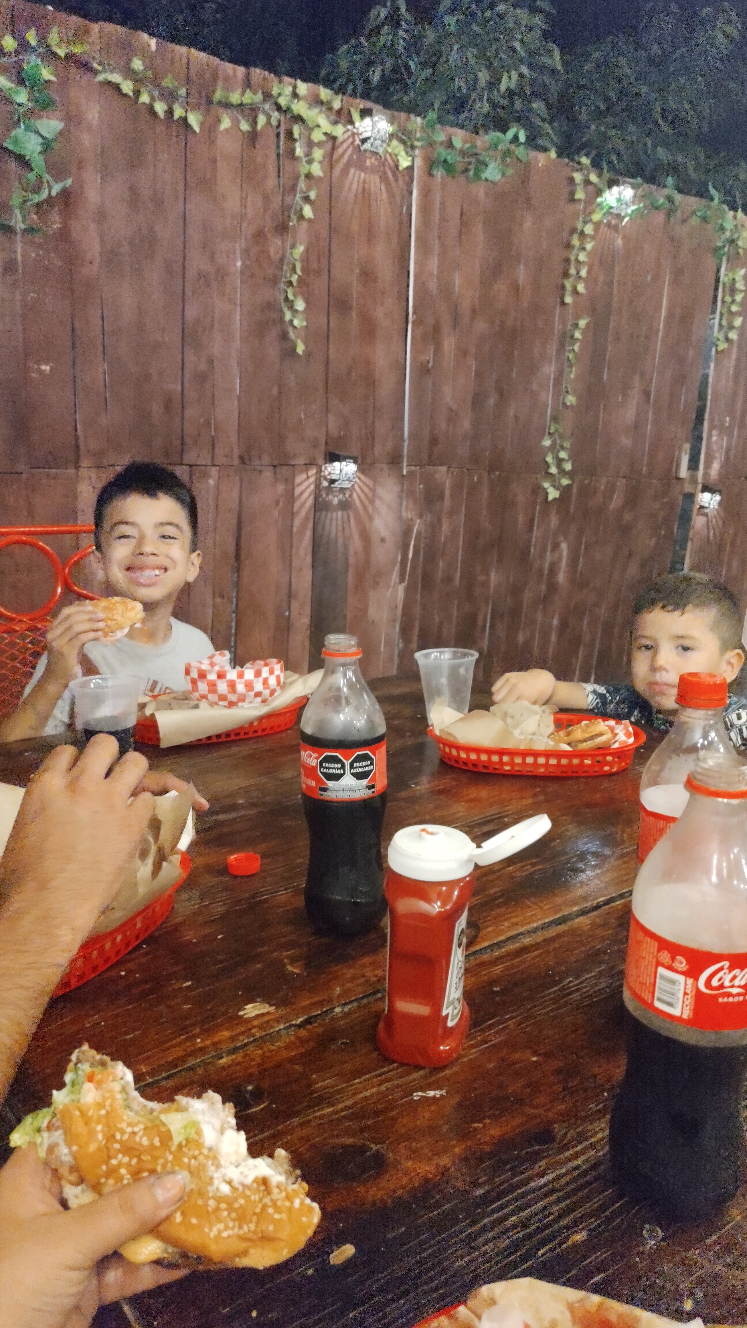 La casa de las hamburguesas image 10