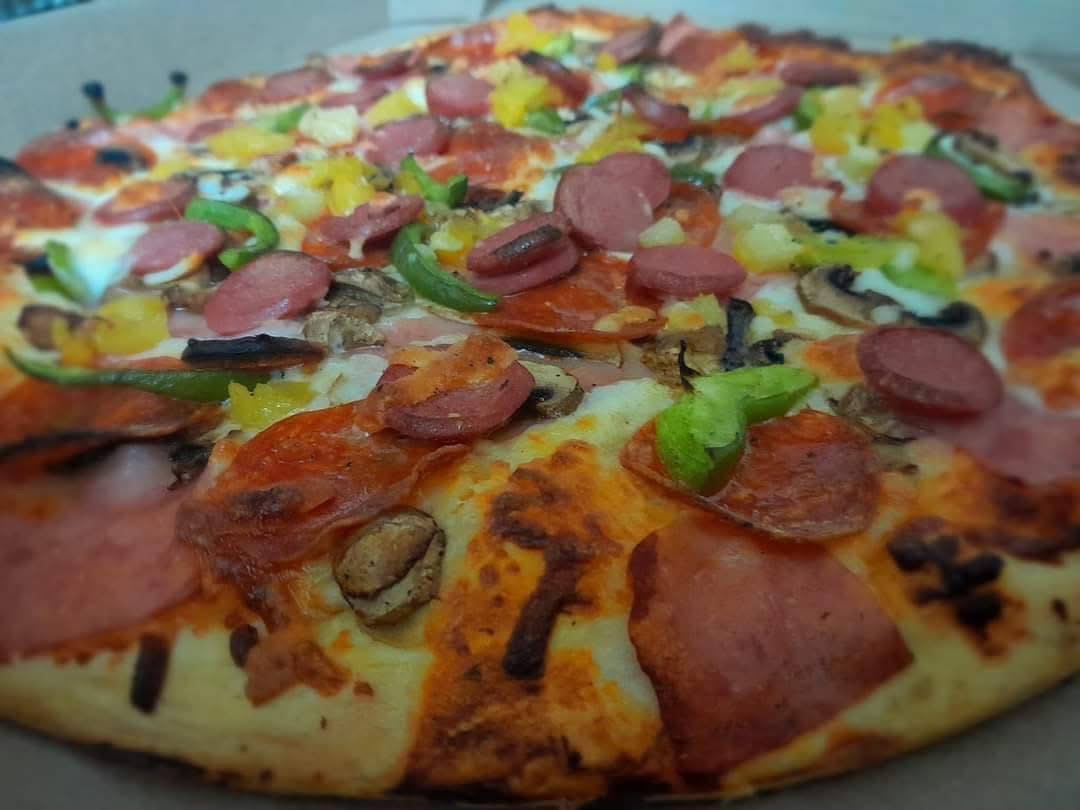 CHARLY PIZZAS image 4