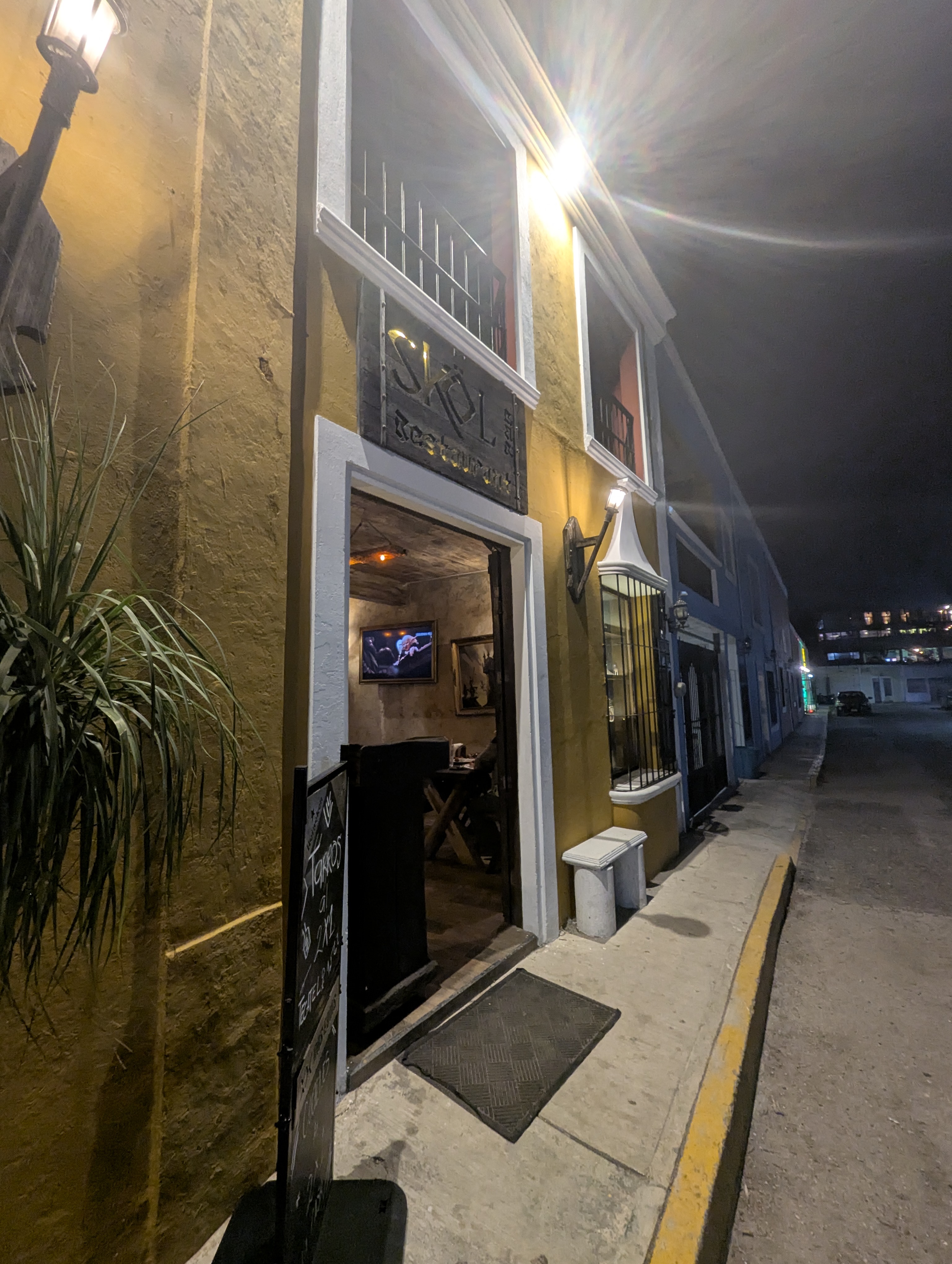 Sköl Tavern image 5