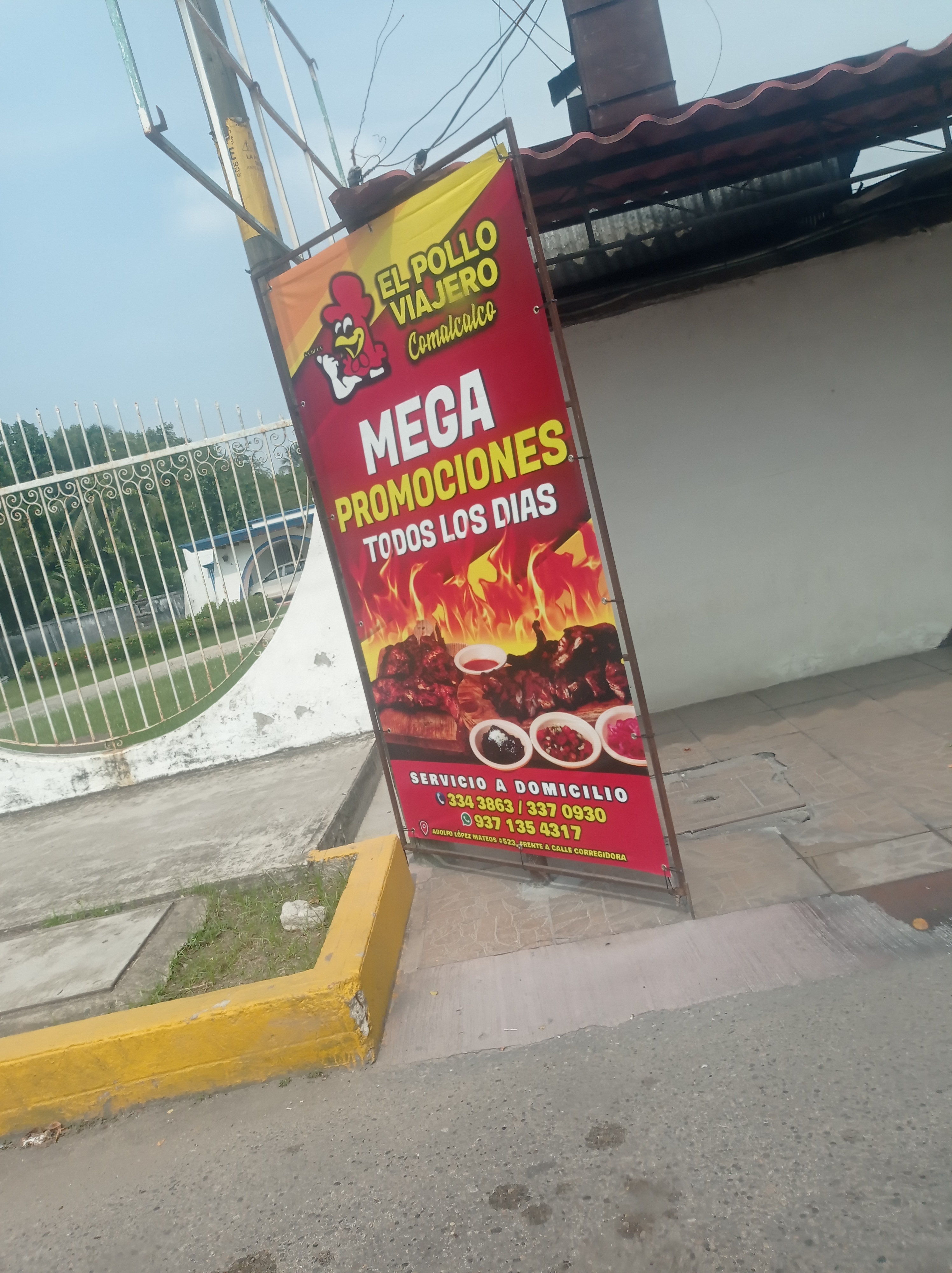 El Pollo Viajero image 4