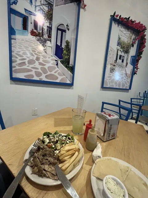 Gyros Comalcalco Comids griega y bebidas image 4