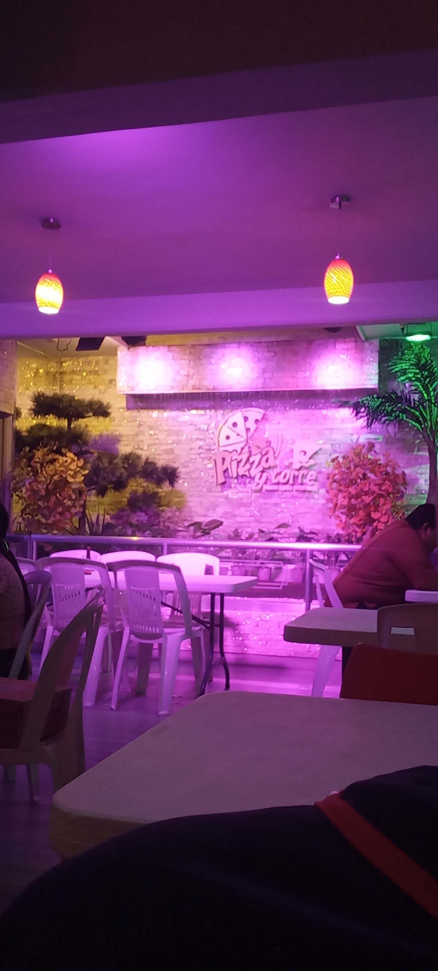 PIZZA Y CORRE EXPRESS image 8