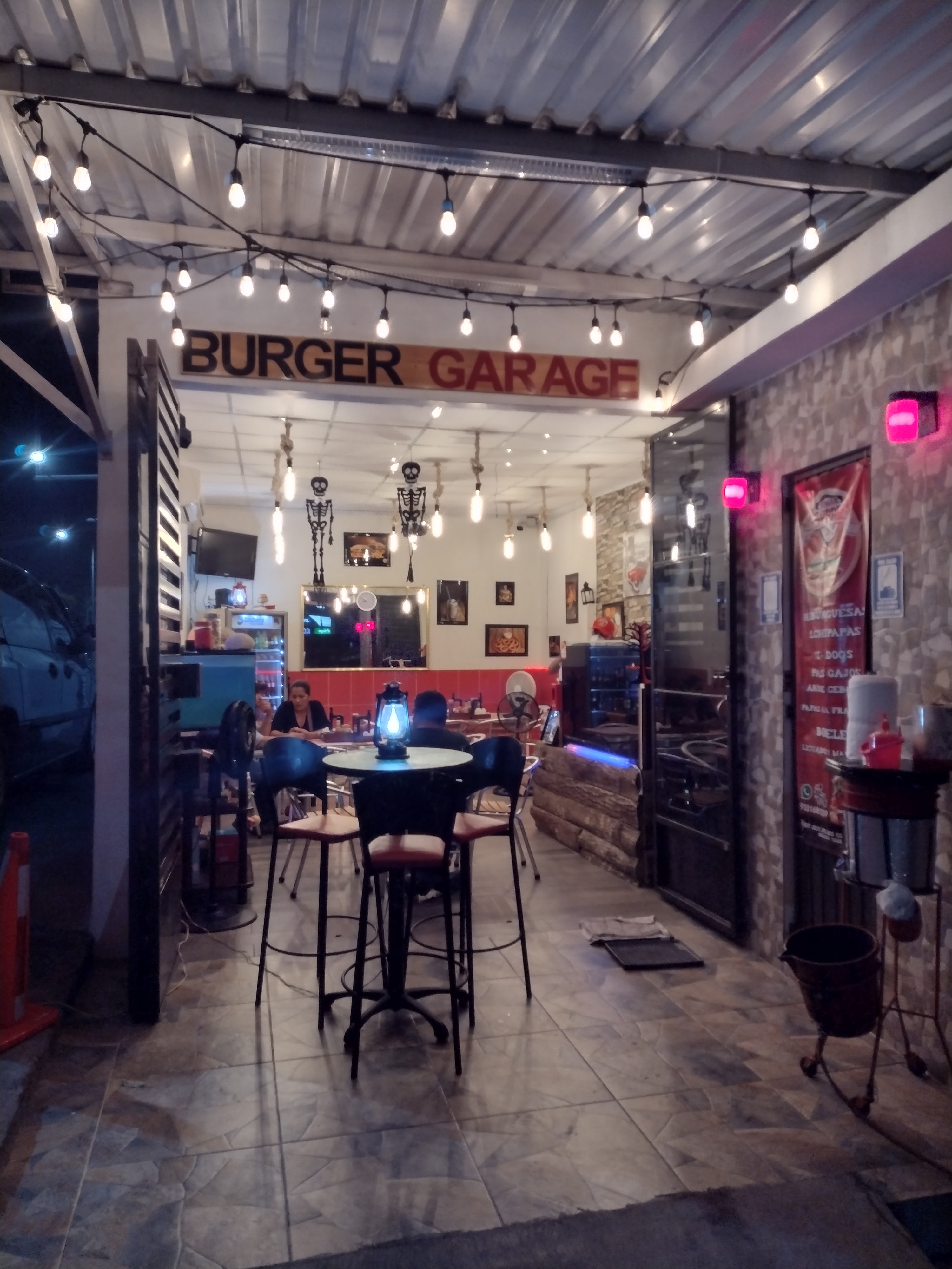 BURGER GARAGE image 5