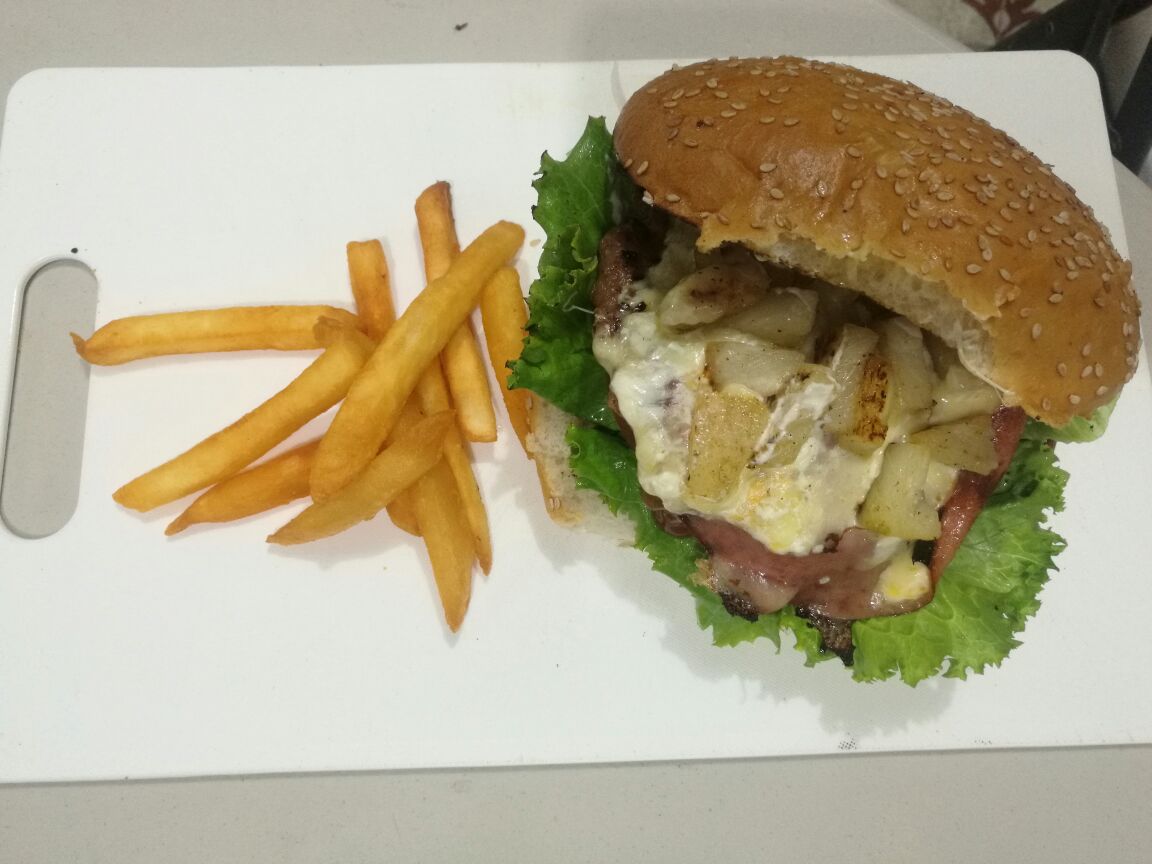 Monster Burger Garage image 10