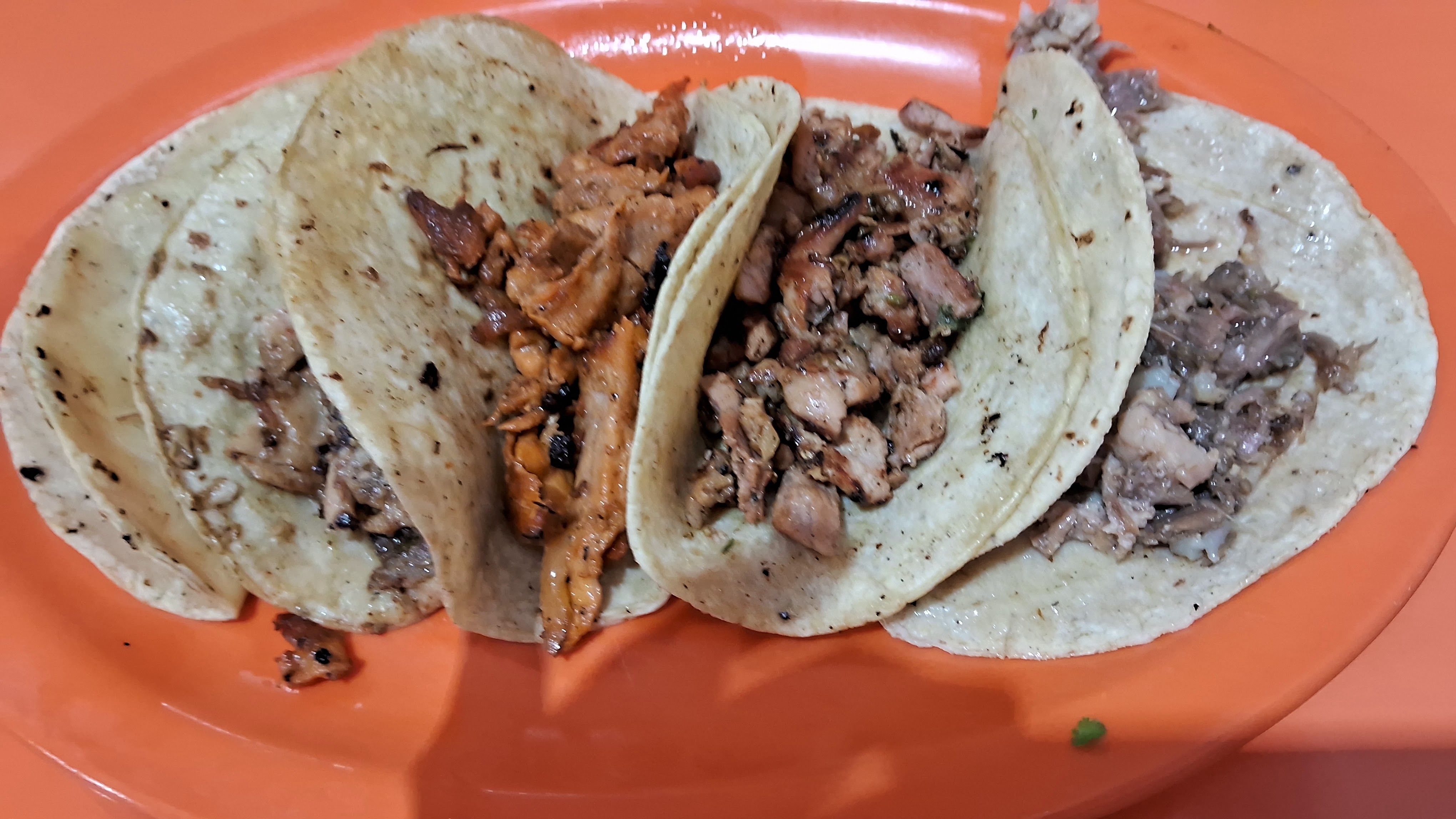 TAKIRIN LA CHIMENEA Centro image 6