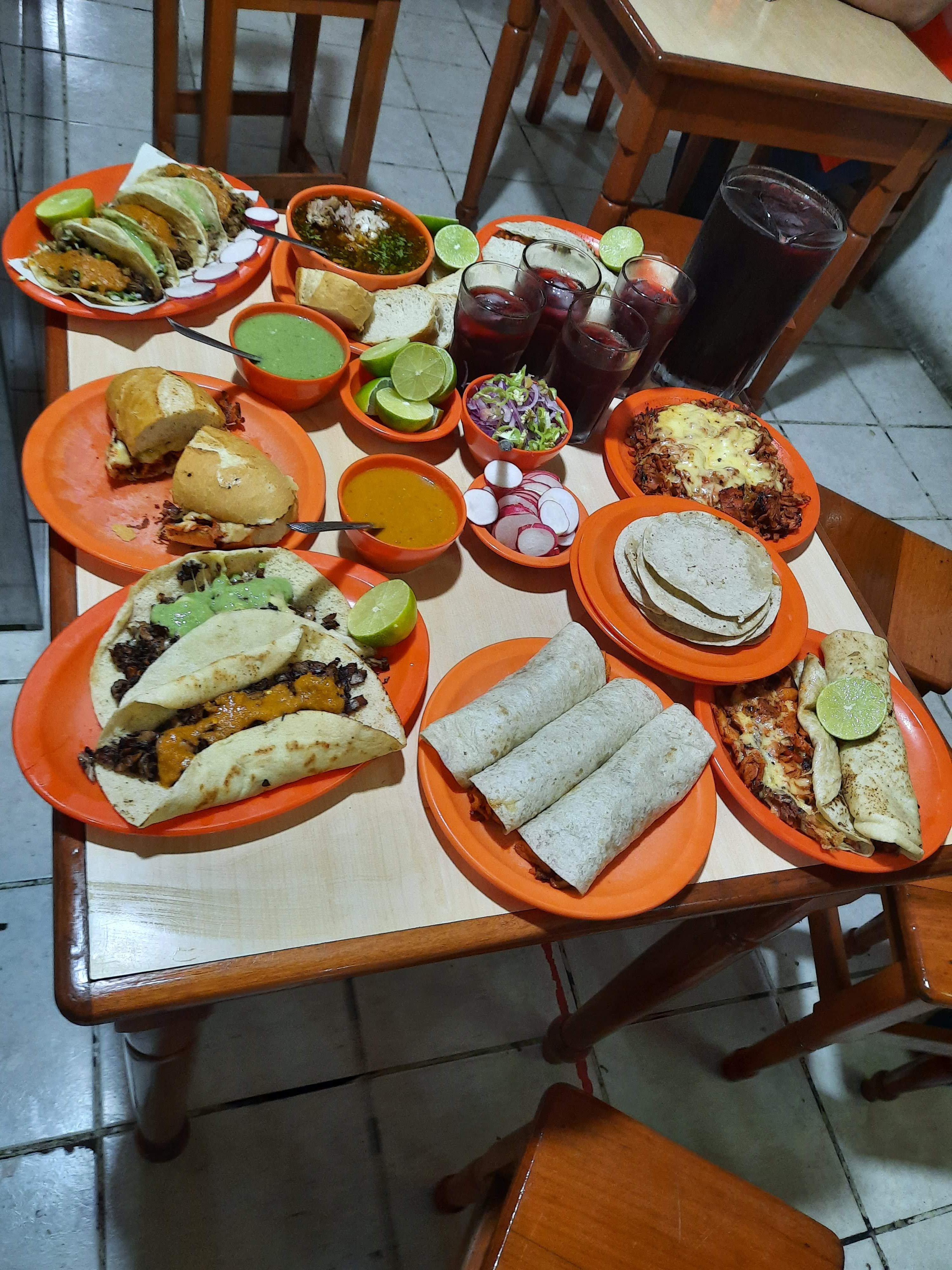 TAKIRIN LA CHIMENEA Centro image 8