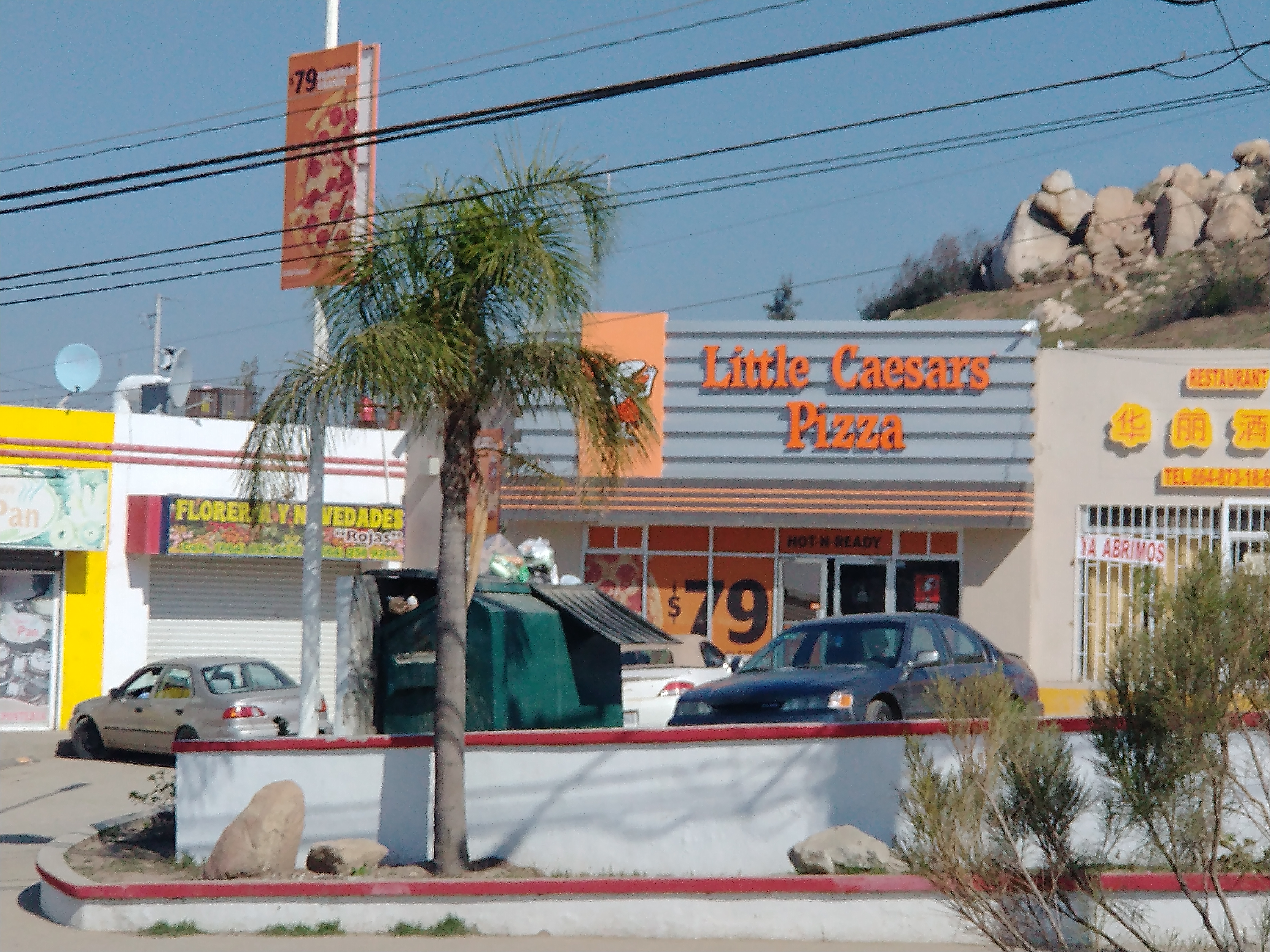 Little Caesars Villa del Campo image 1