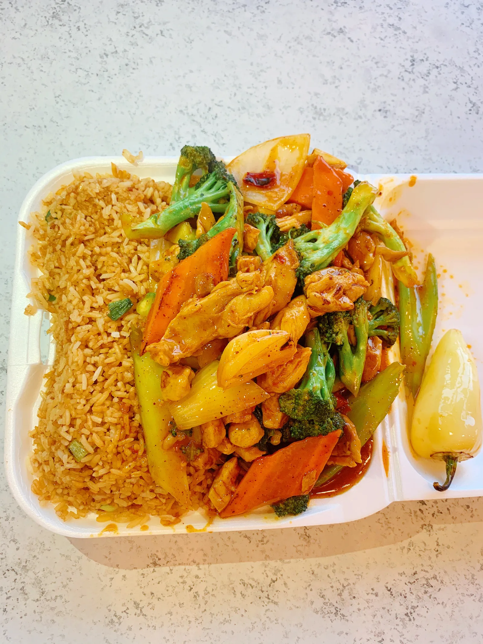 FU GUI CITY comida china image 6