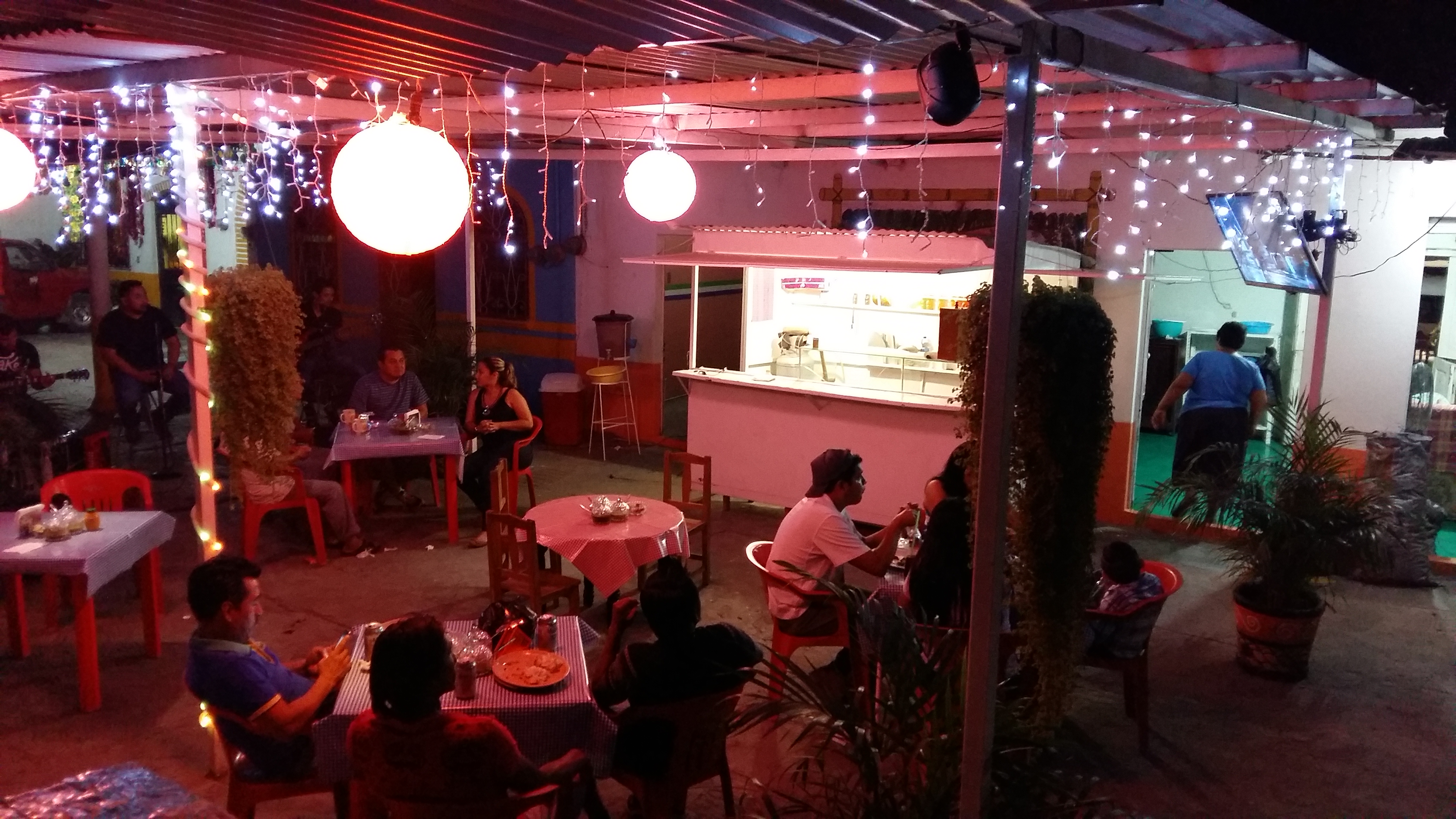 Cenaduria "La Villita" image 6