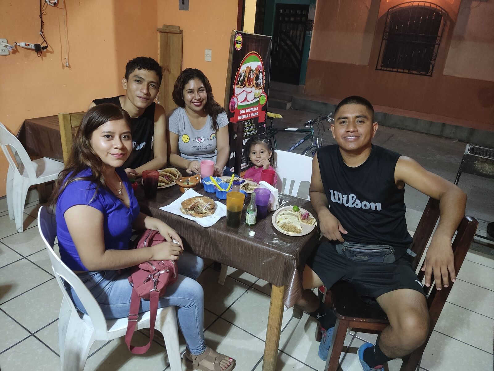 Taquería La Canoa image 3
