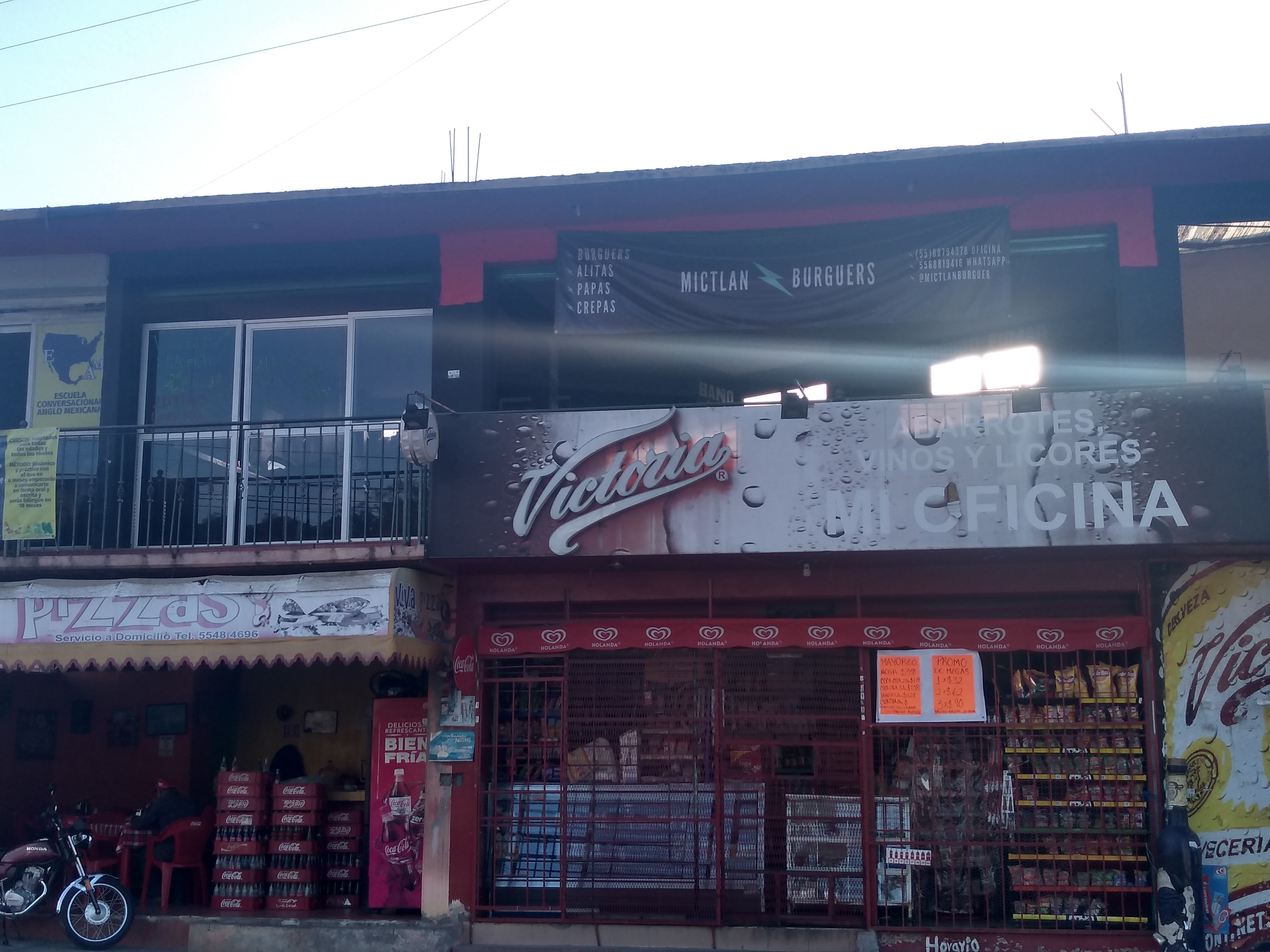 Mictlan Burguers image 2