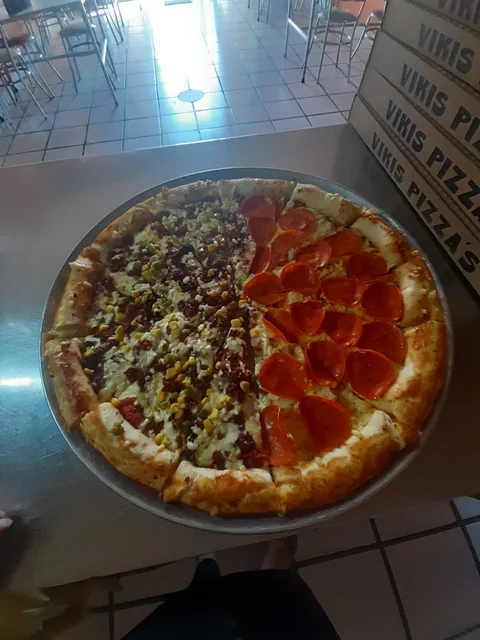 pizzeria vikis II image 1