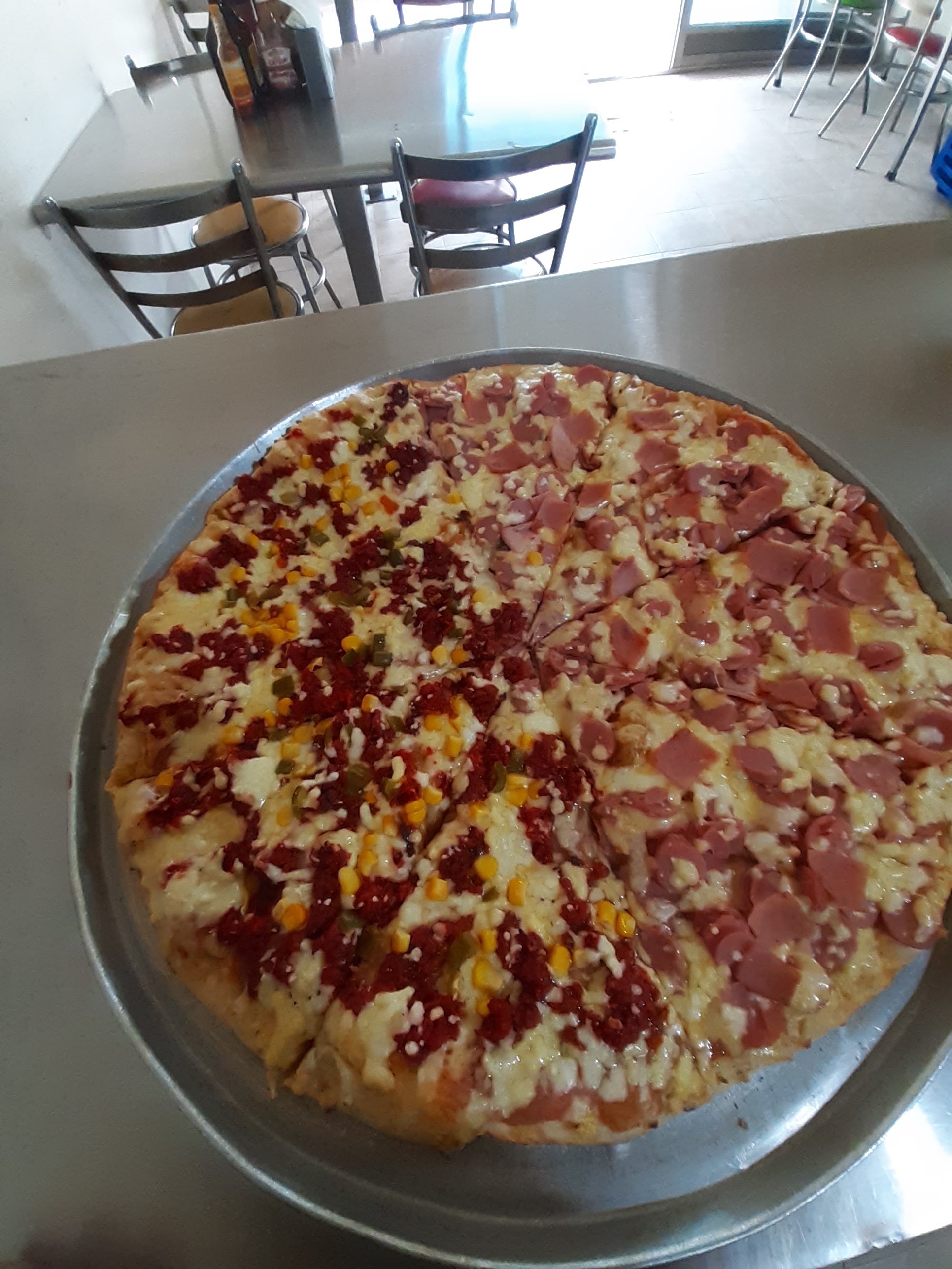 pizzeria vikis II image 5