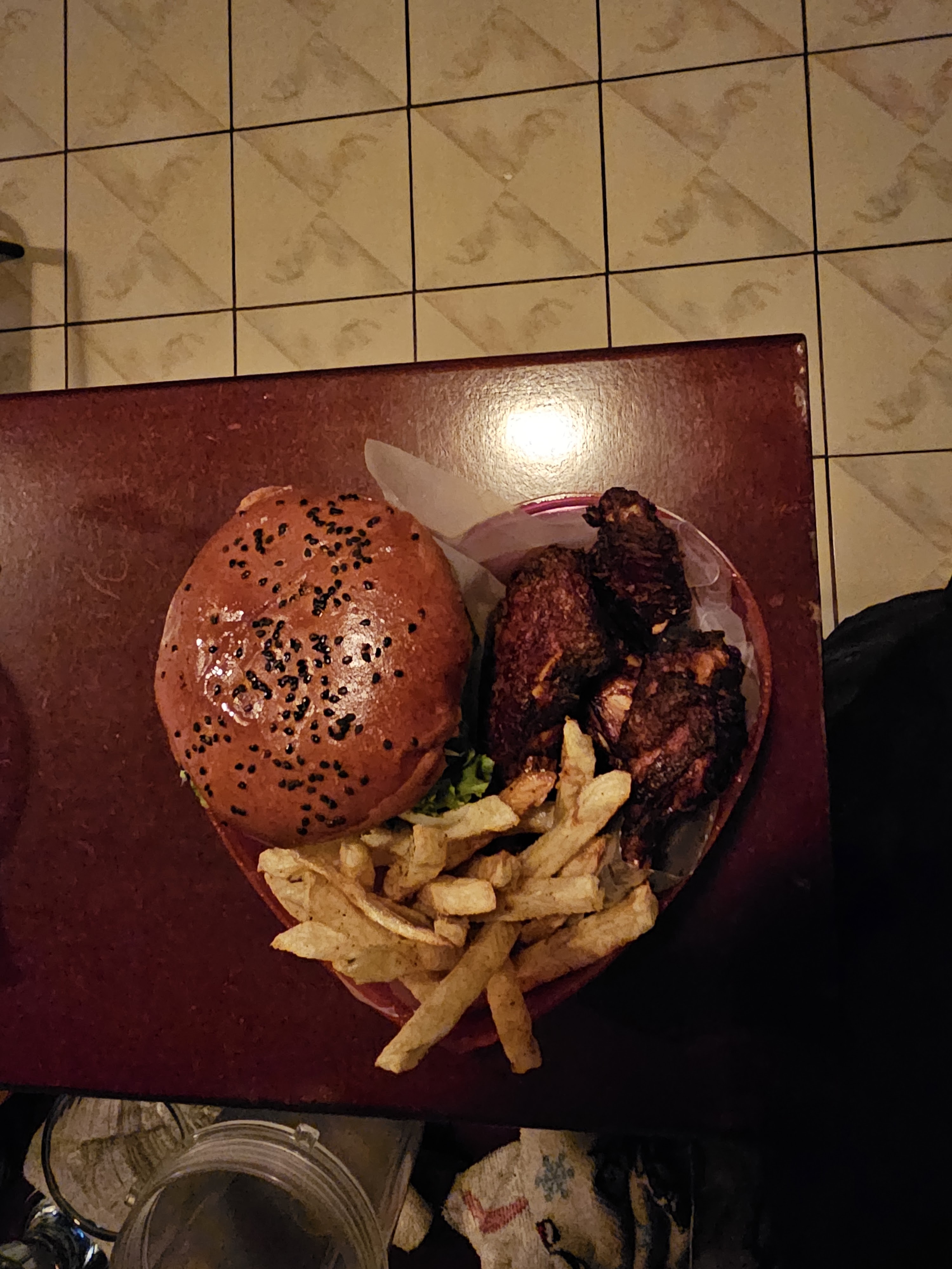 LOVE958 - Bar & Lounge image 3