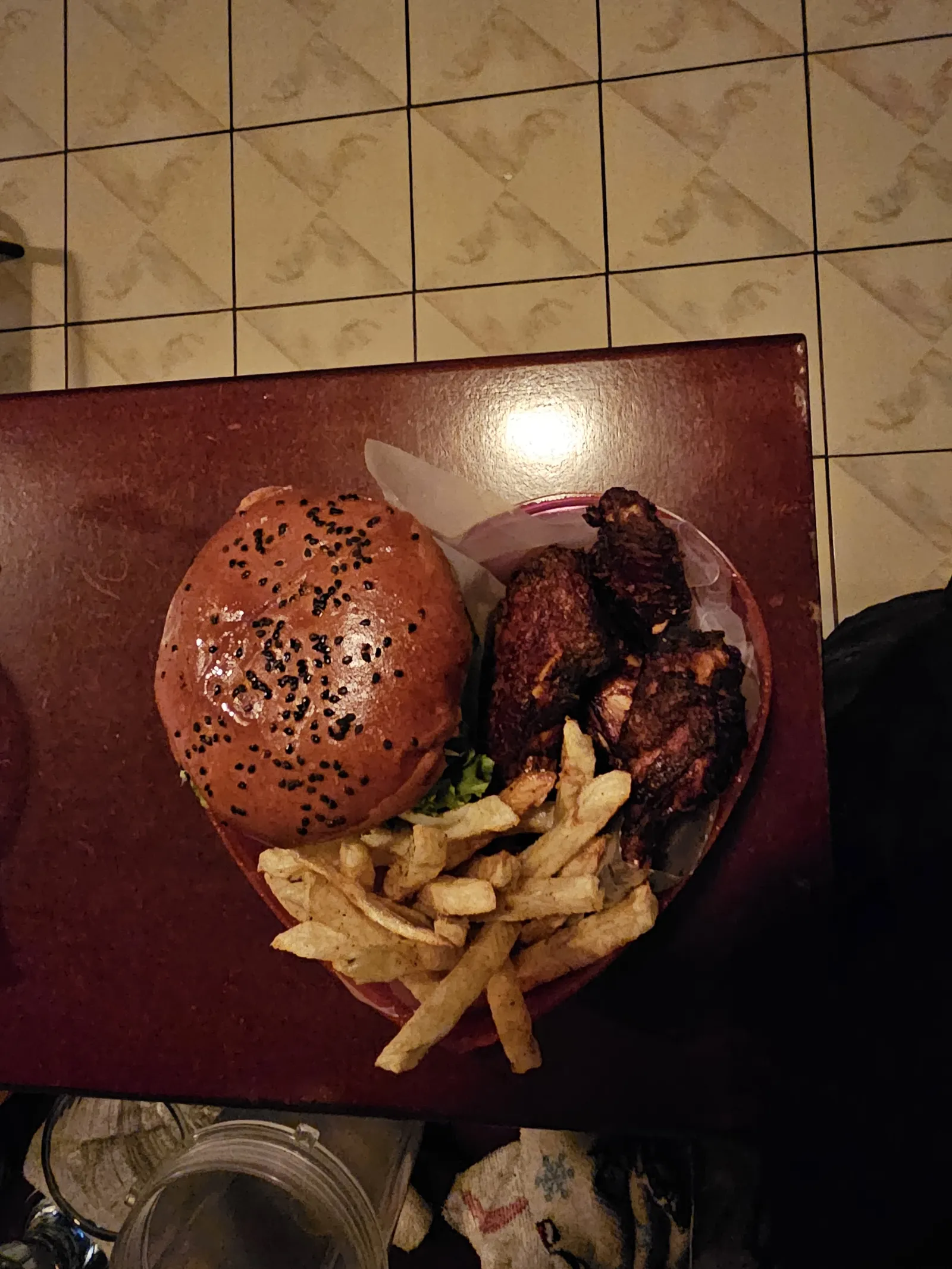 LOVE958 - Bar & Lounge image 3