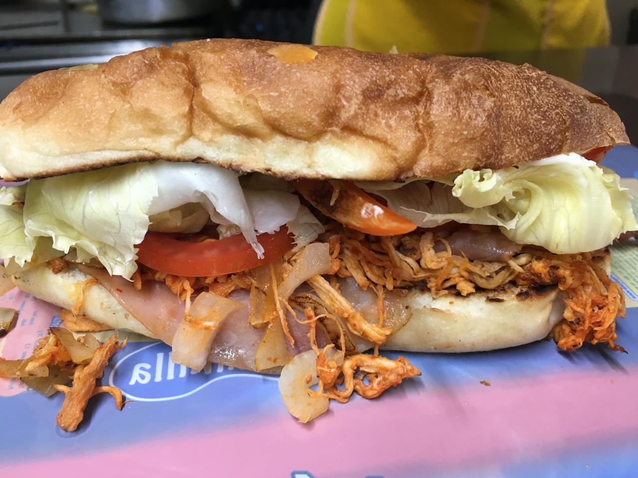 Lonchería González image 1