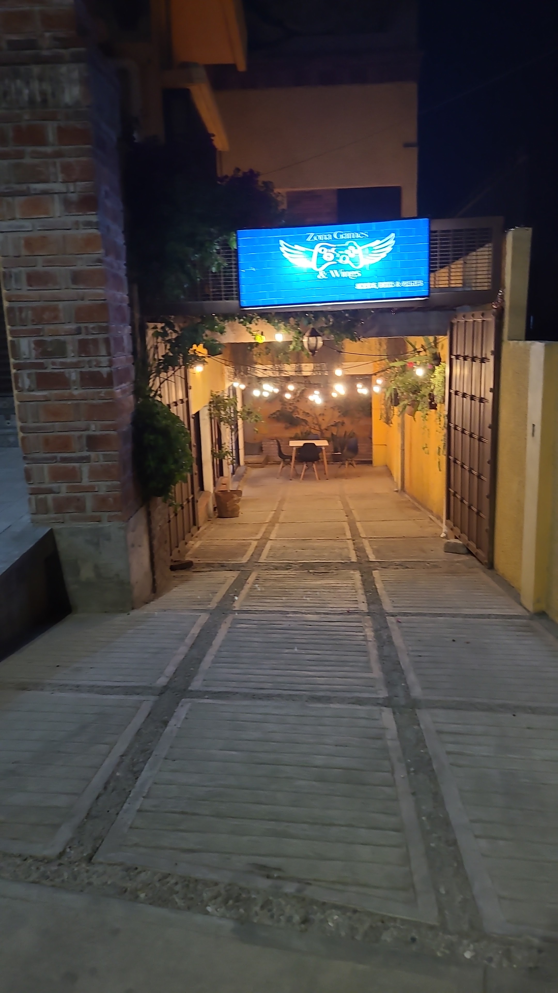 ZonaGames&Wings image 1