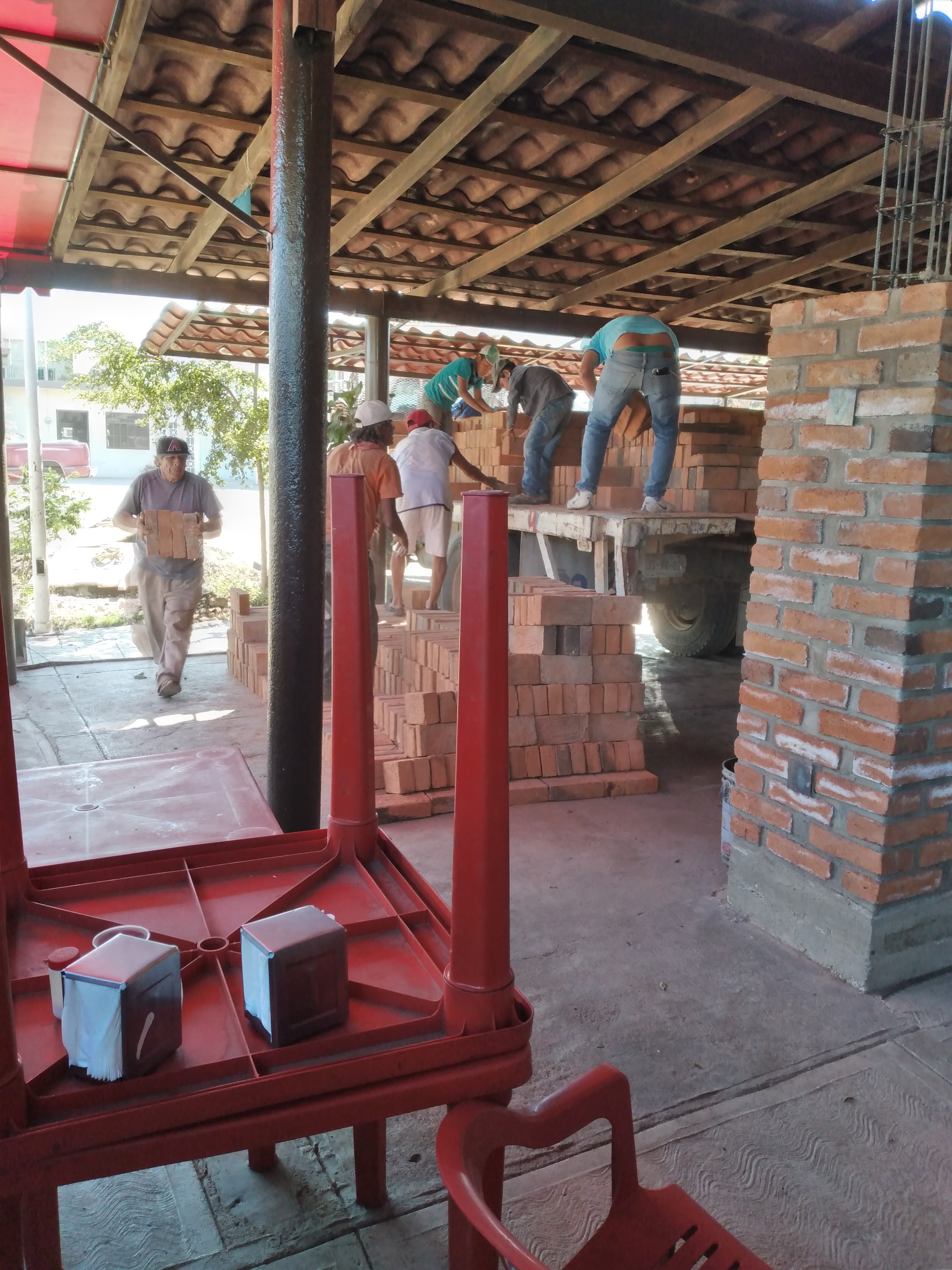 Valerio's Carnitas, 100% mexican restaurant image 8