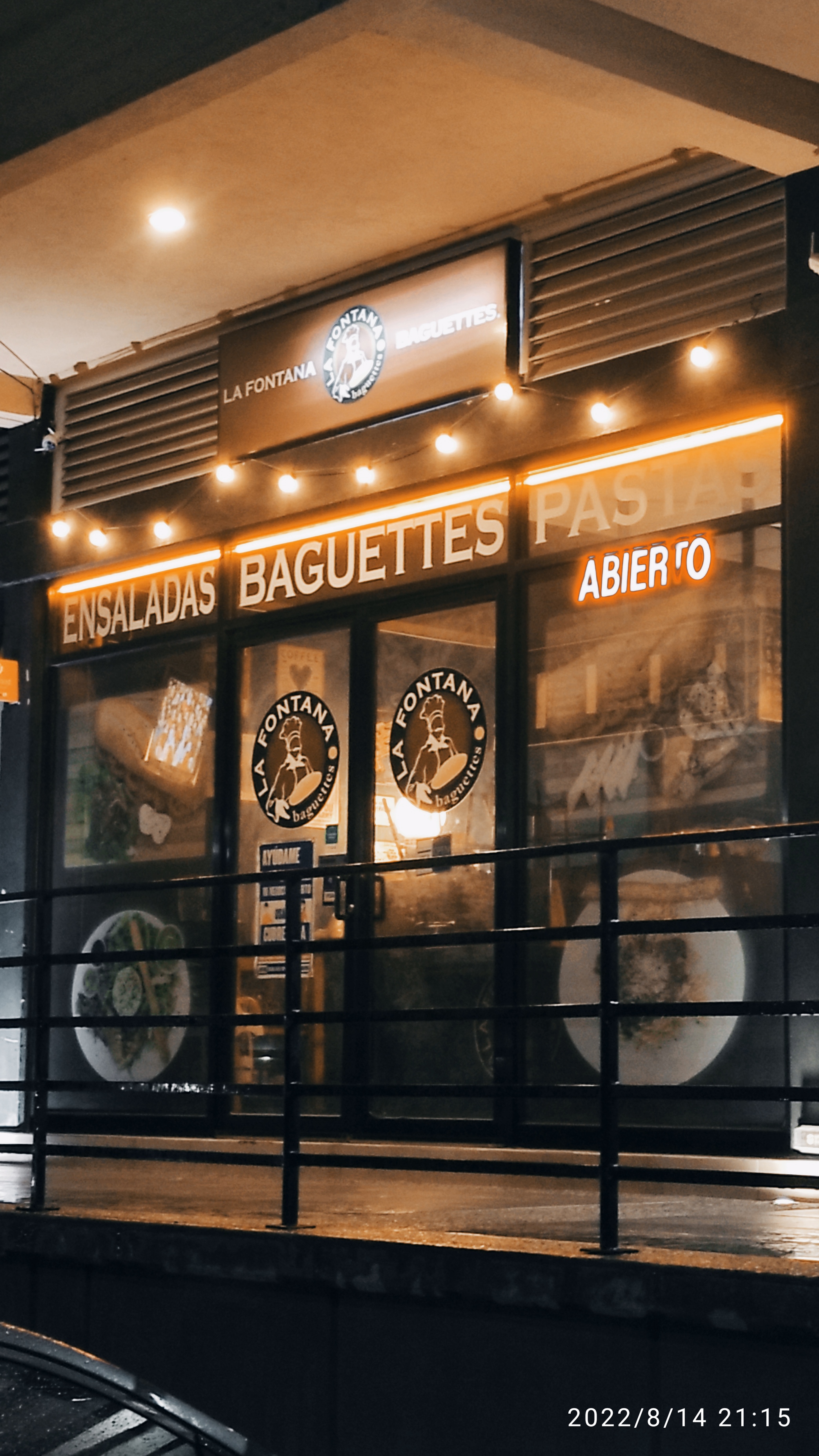 La Fontana Baguettes. image 9