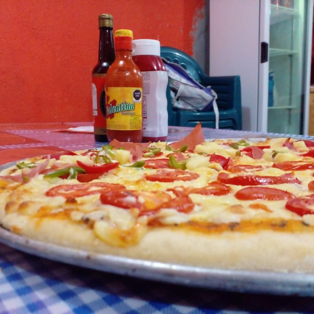 Vane'ss pizza image 2