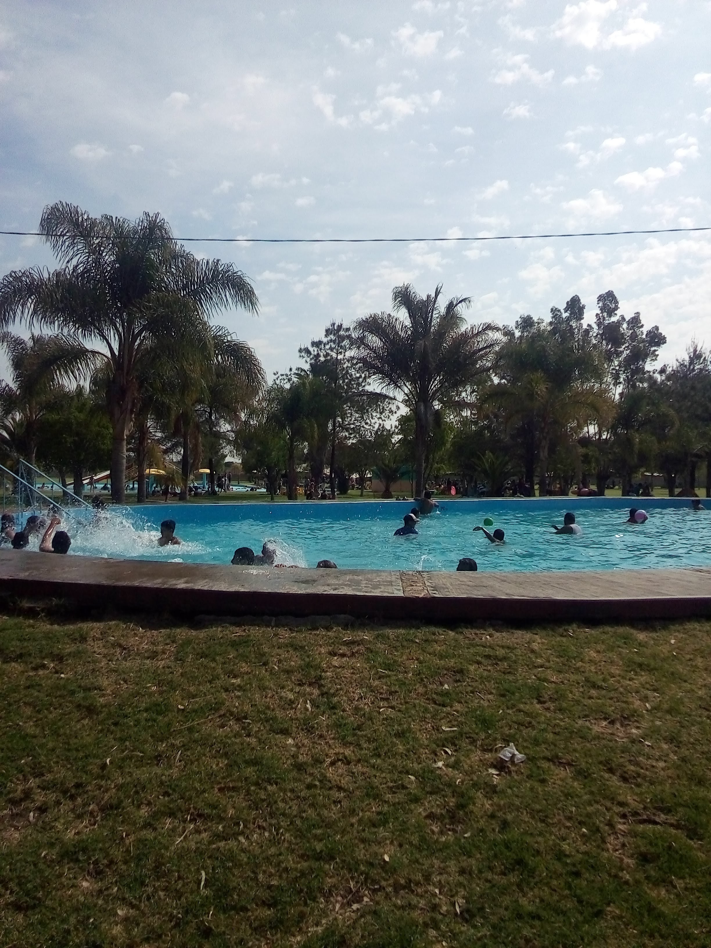 Balneario los pinos Country Club image 10