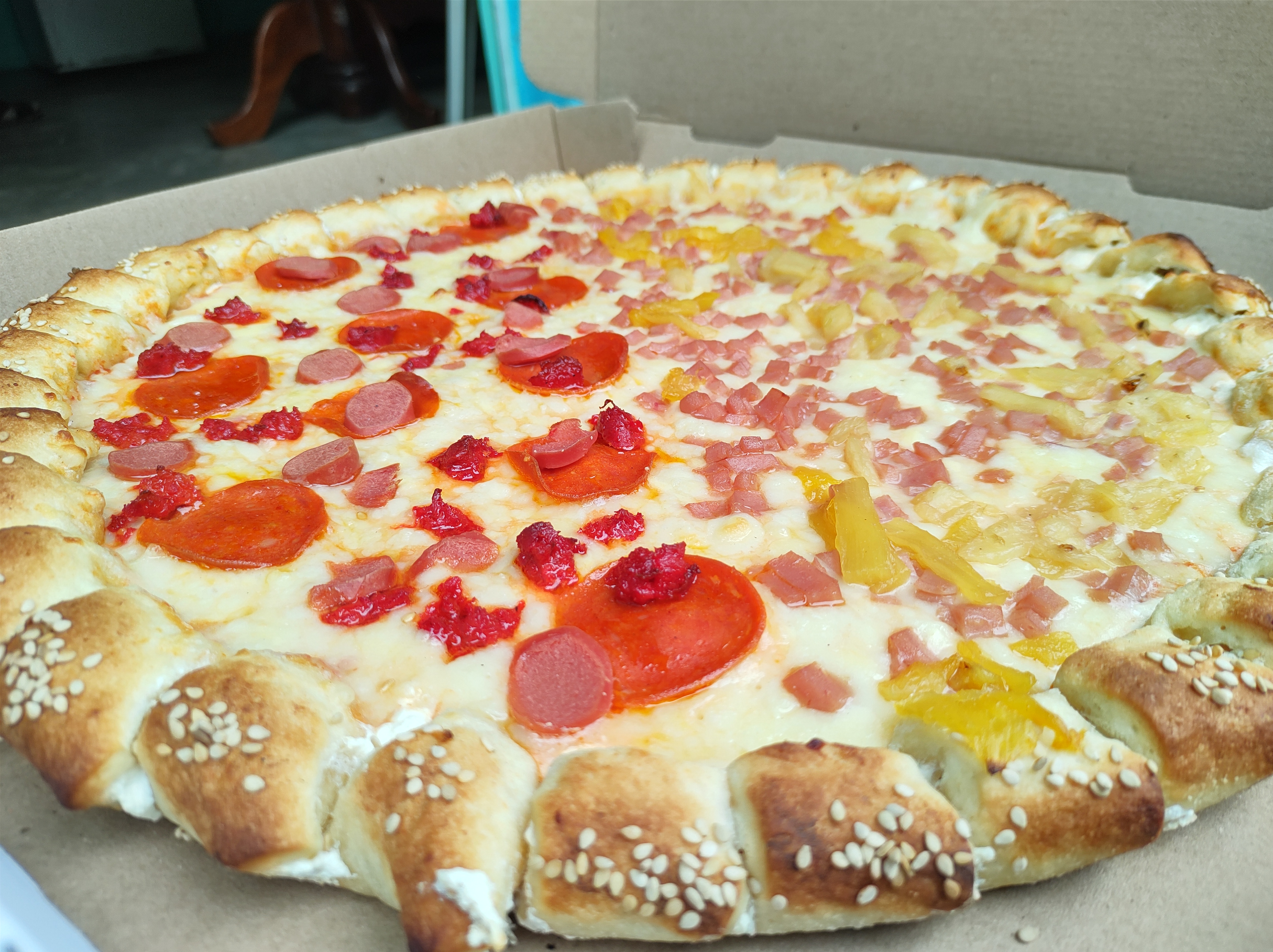 Jaret's pizza image 1