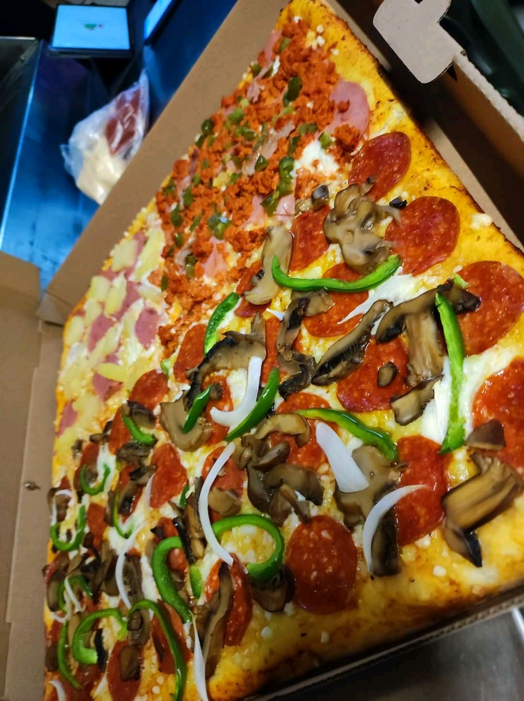 Jaret's pizza image 5