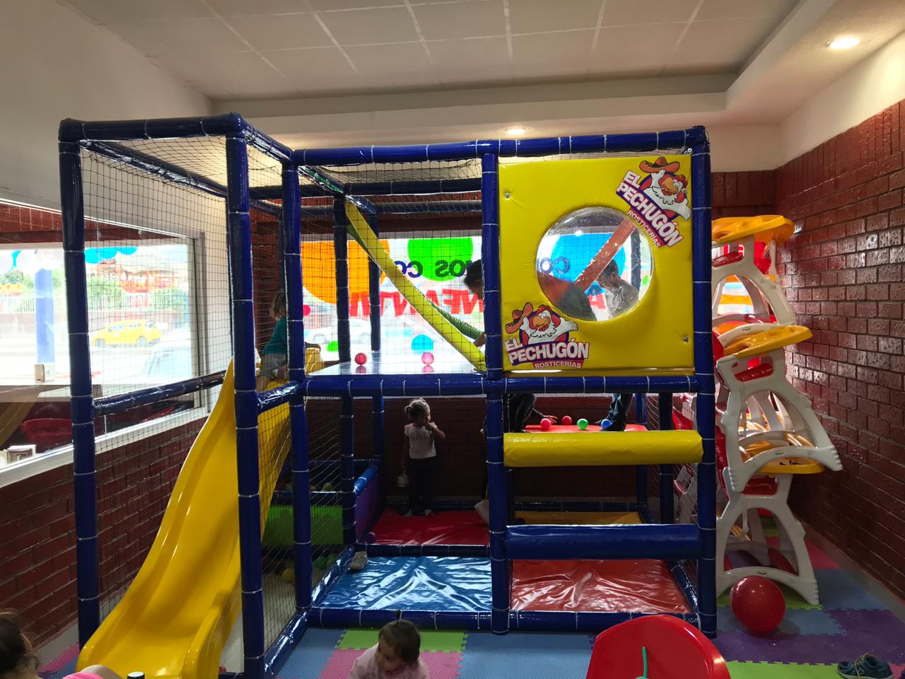 El Pechugón restaurante image 3